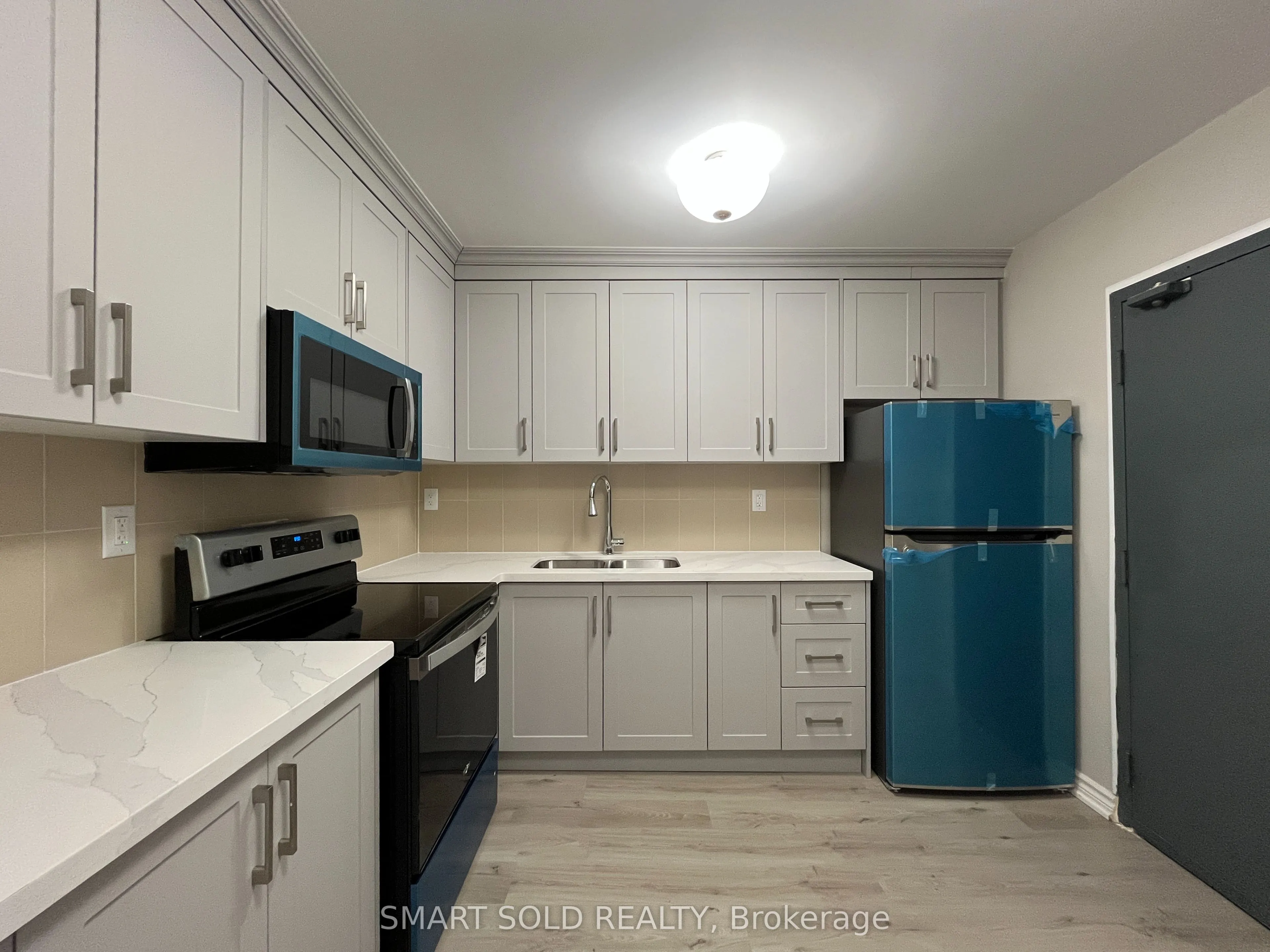 395A Donlands Avenue, #106