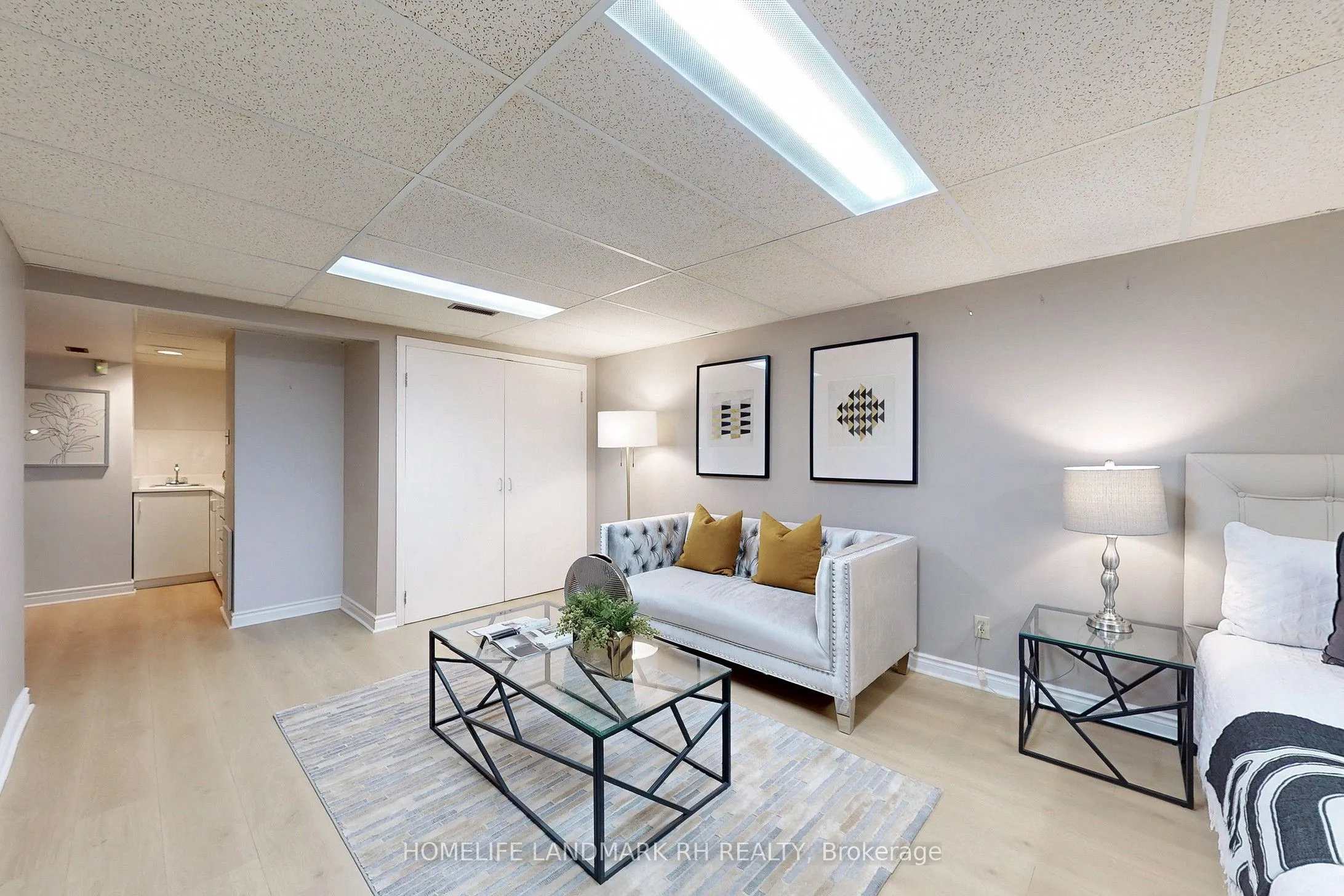 6 Audrelane Court