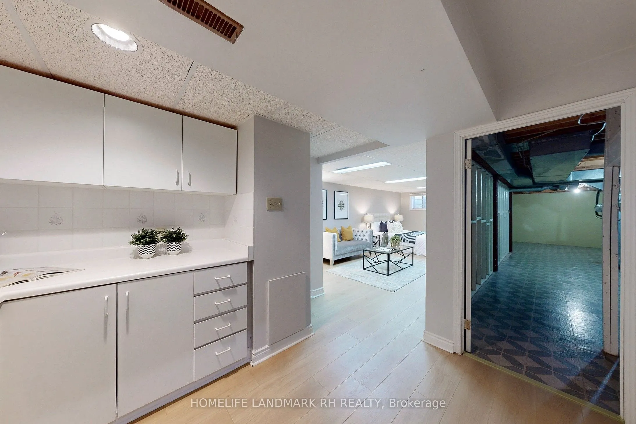 6 Audrelane Court