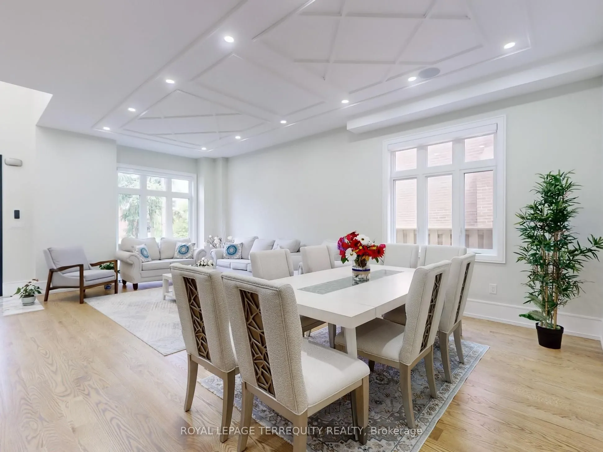 87 Cliffcrest Drive