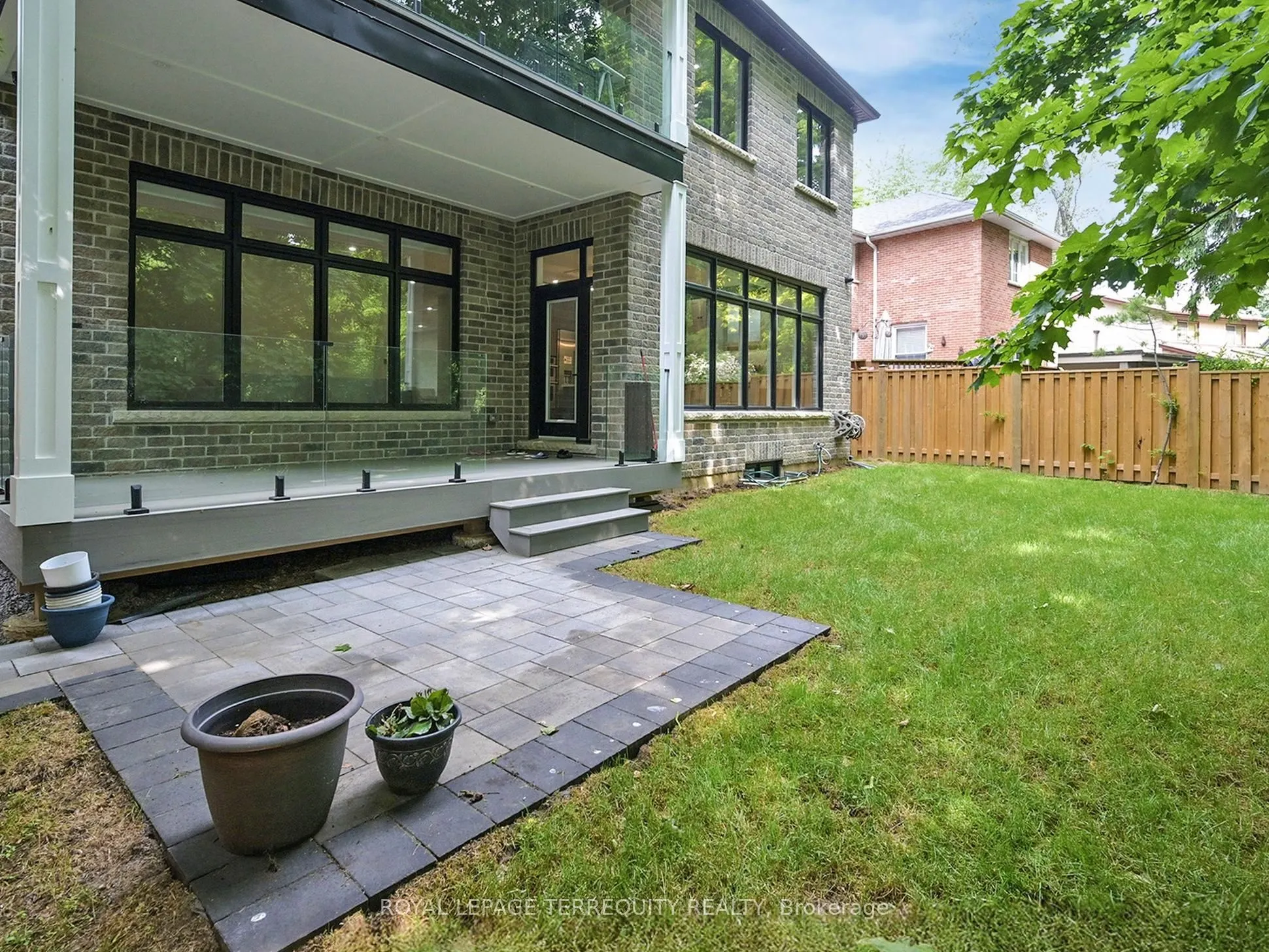 87 Cliffcrest Drive