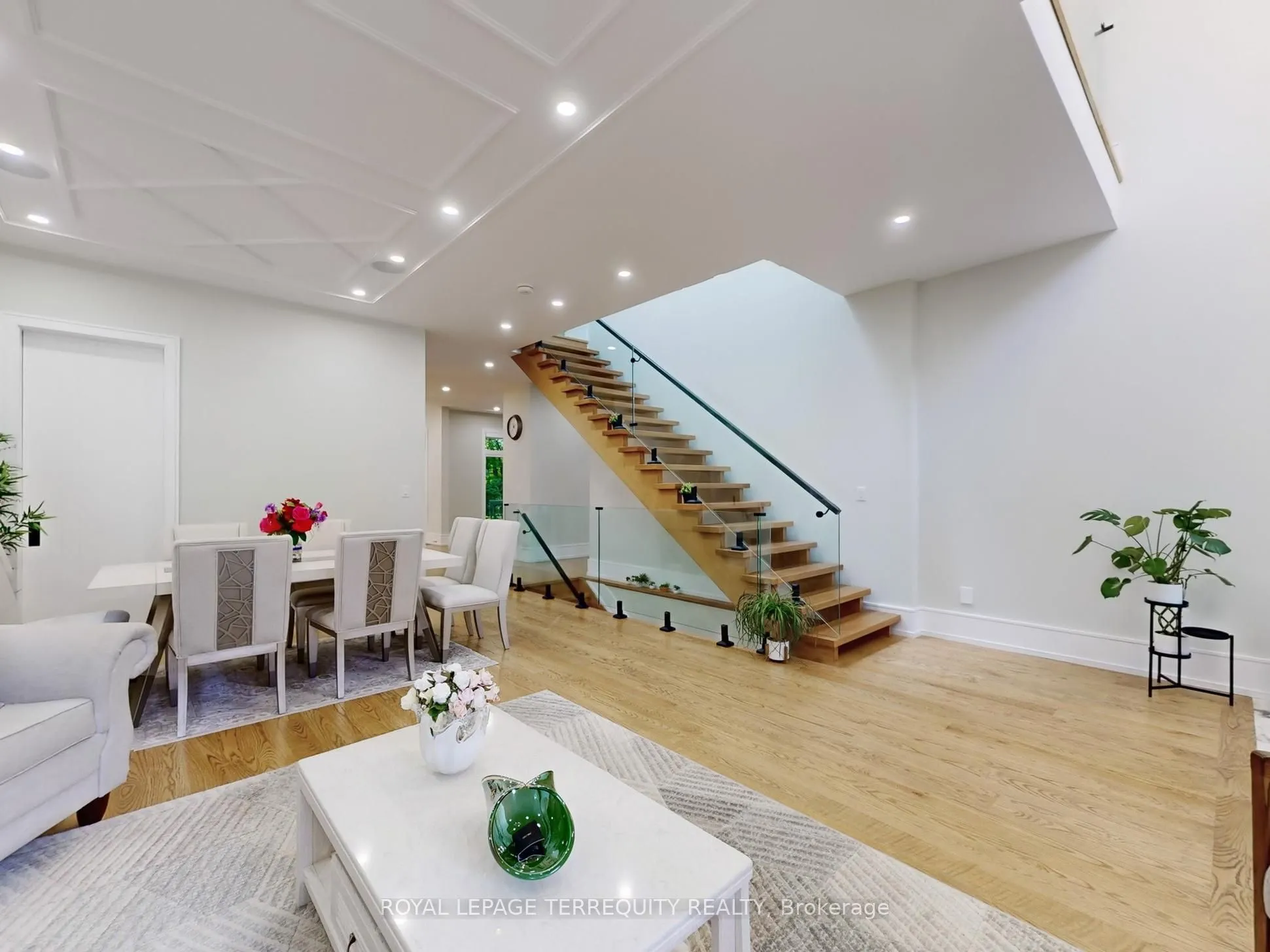 87 Cliffcrest Drive