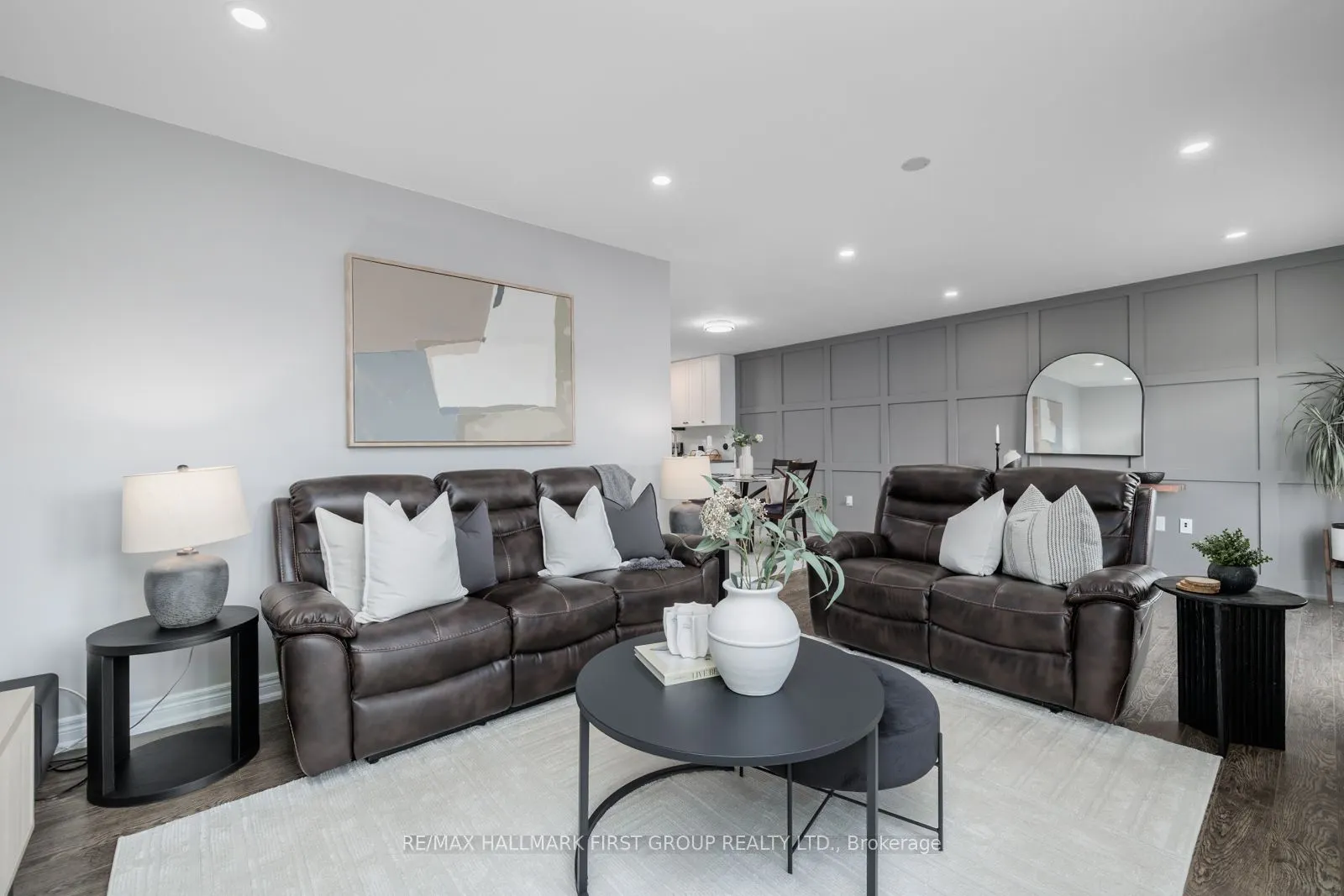 27 Louis Way