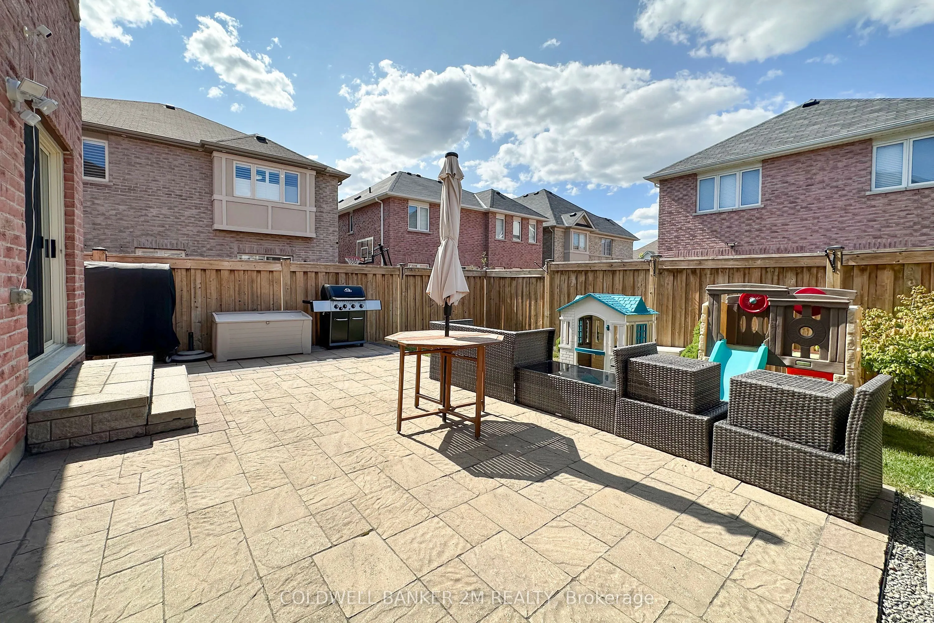 2 Hornett Way