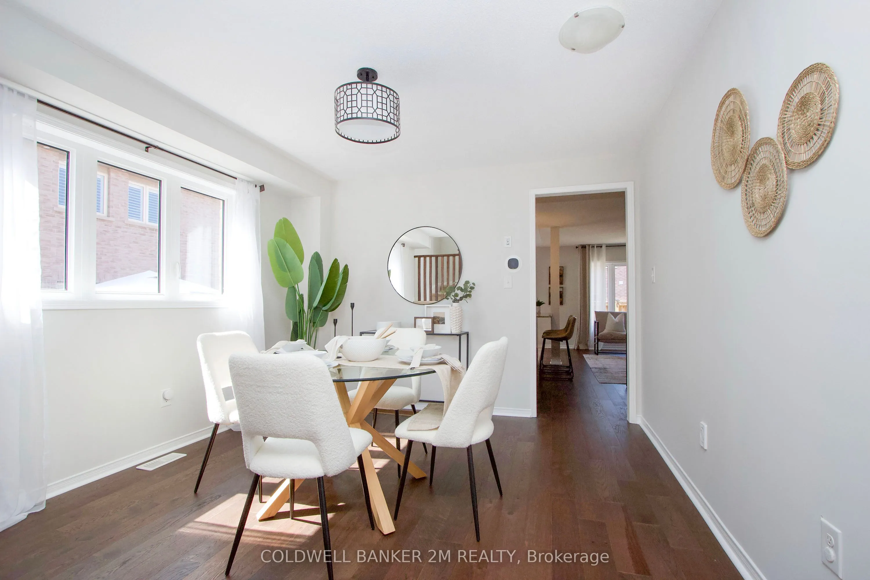 2 Hornett Way