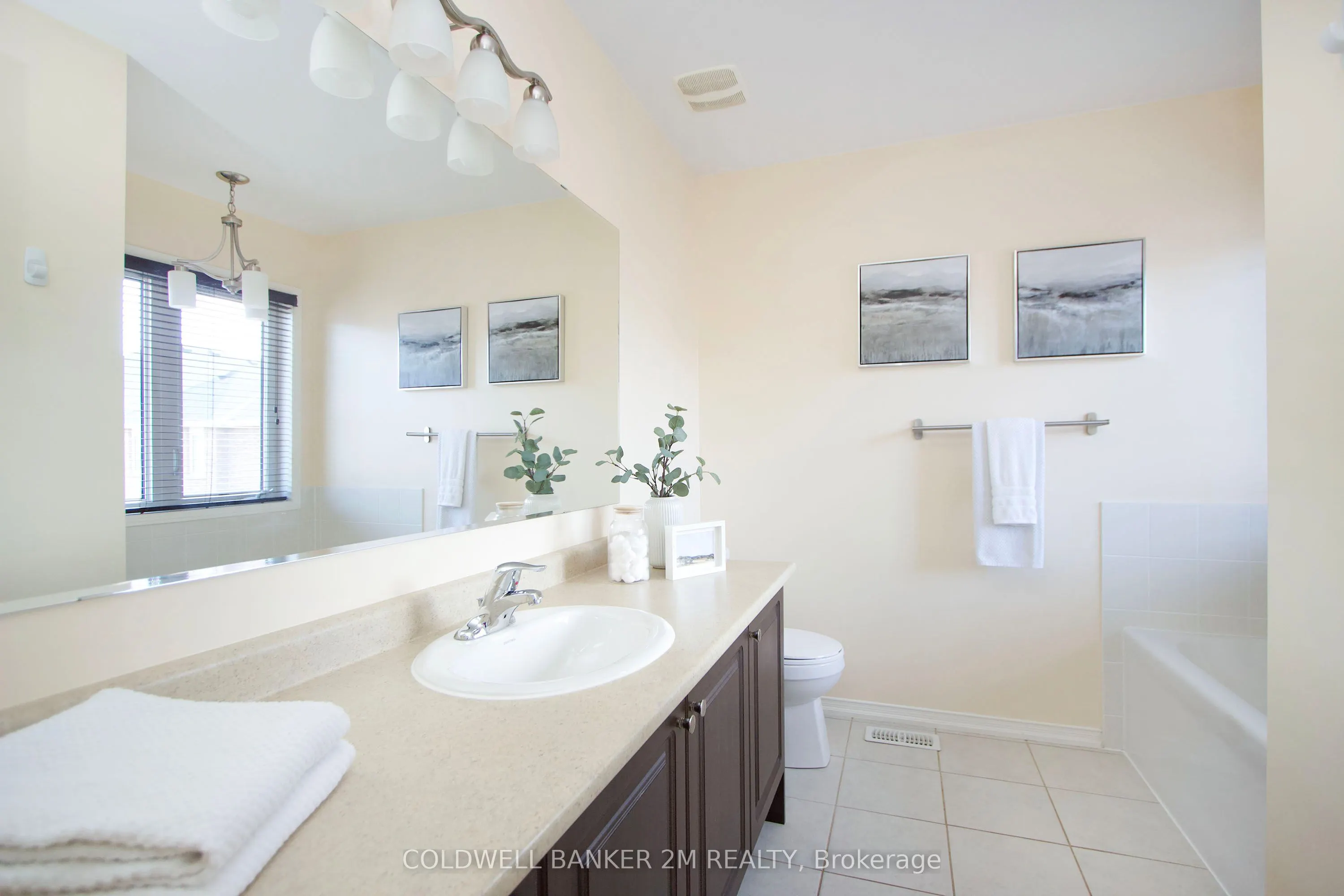 2 Hornett Way