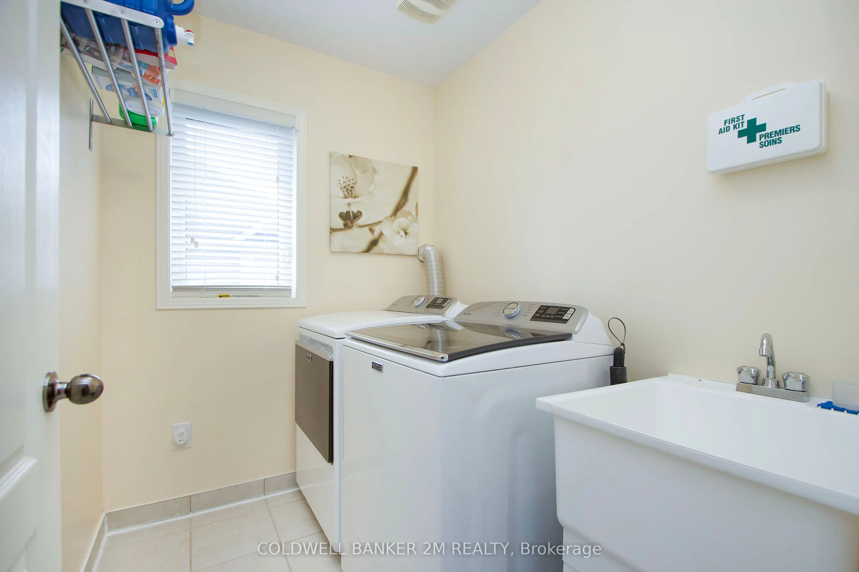 2 Hornett Way