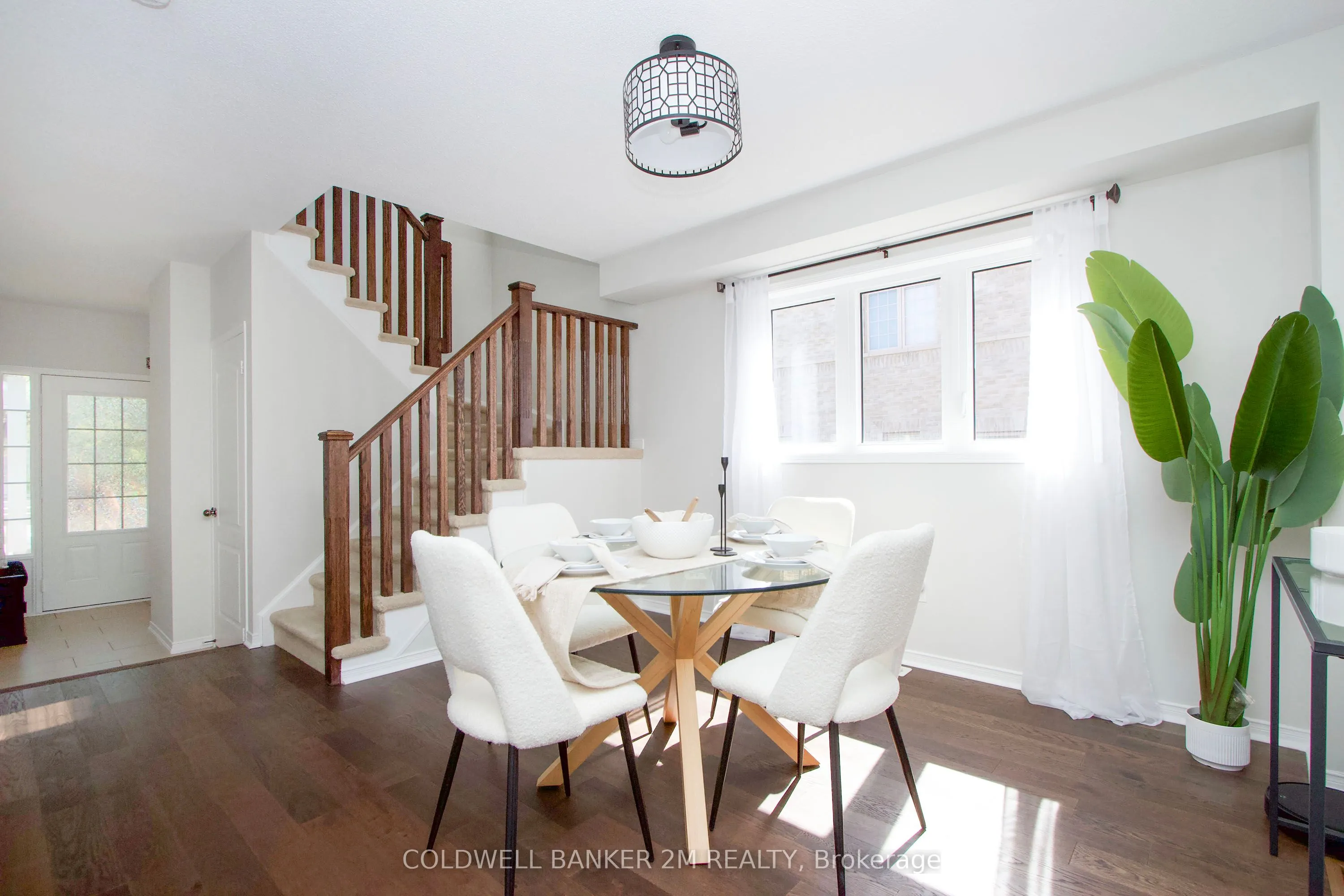 2 Hornett Way