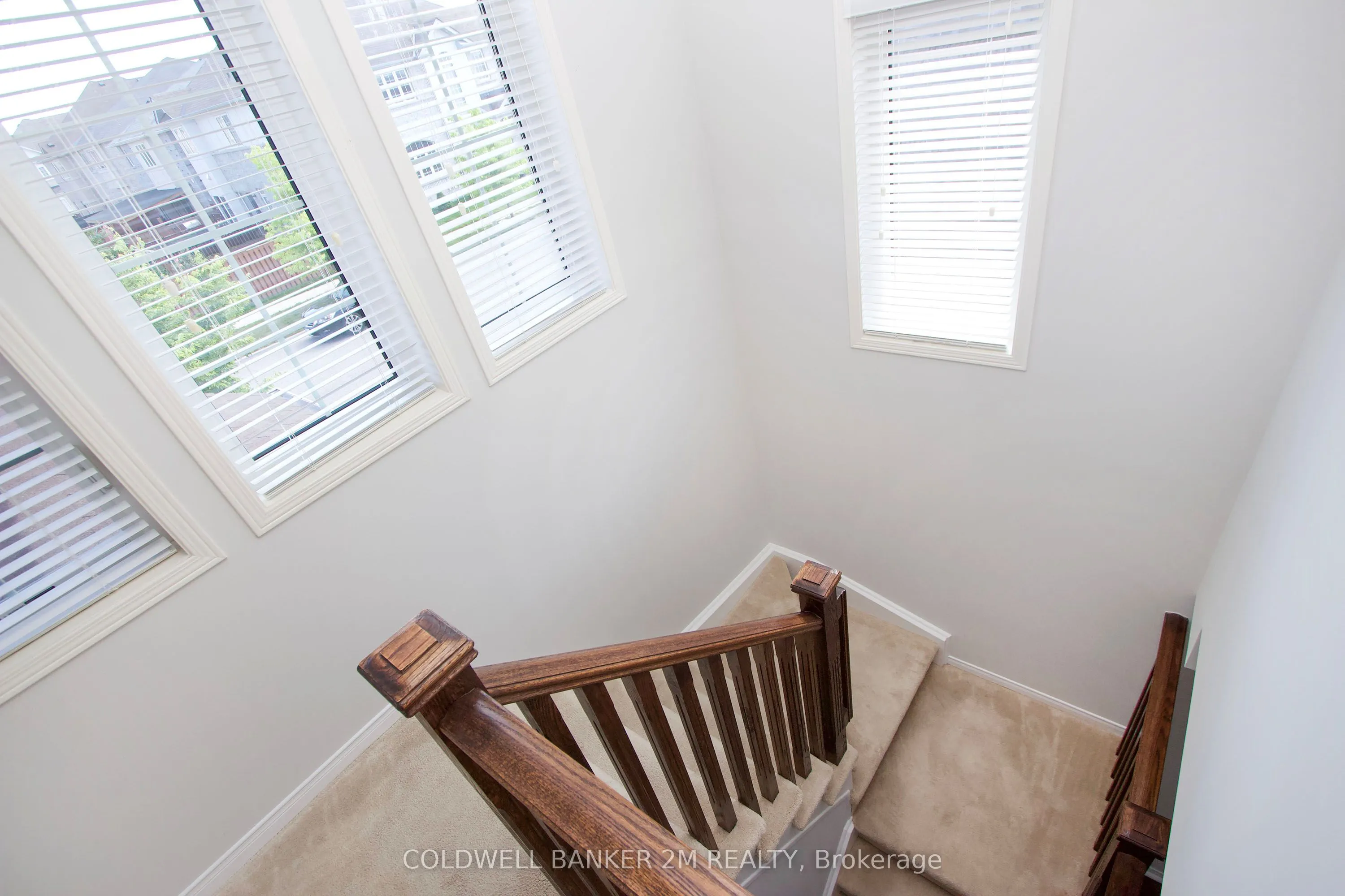2 Hornett Way
