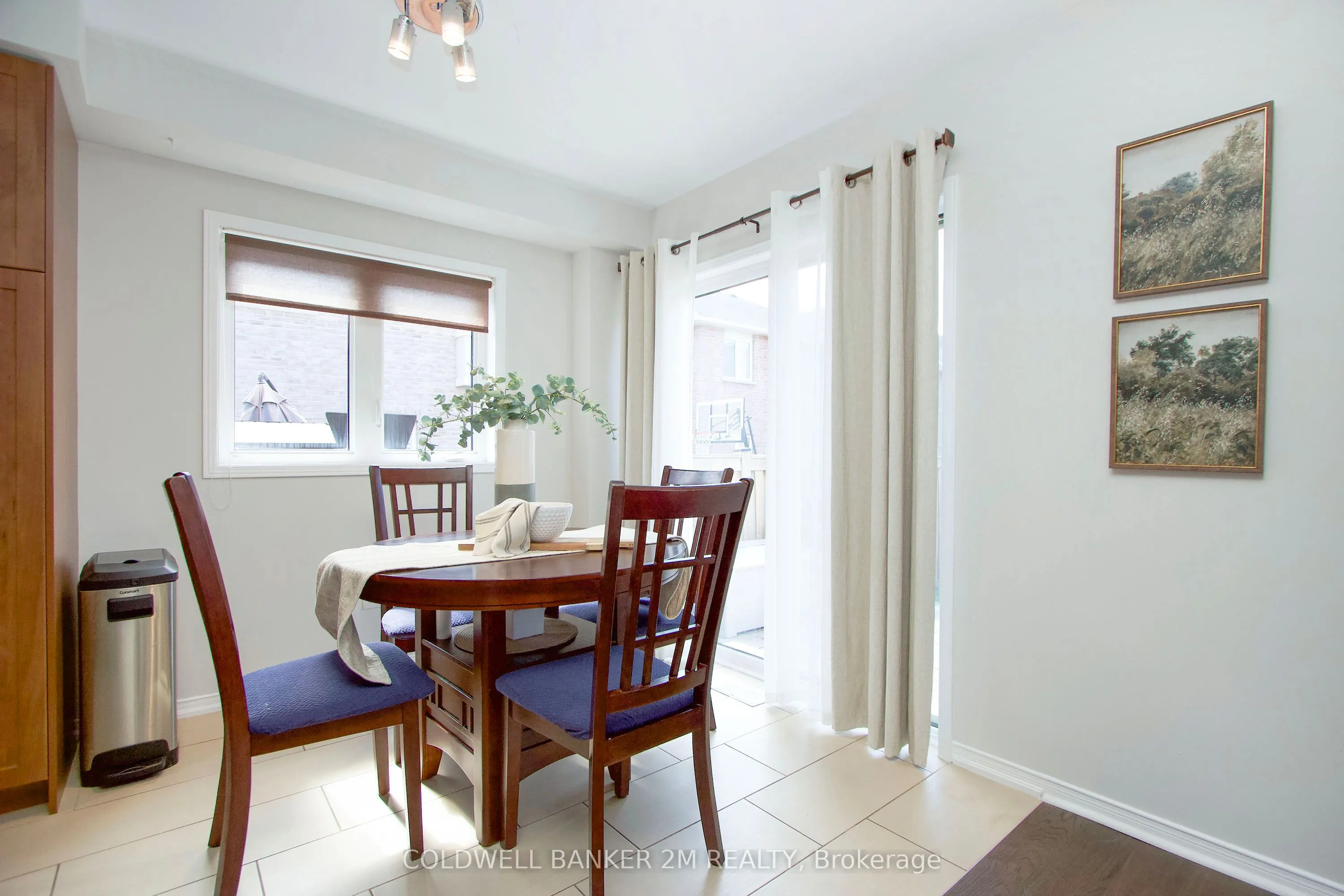 2 Hornett Way