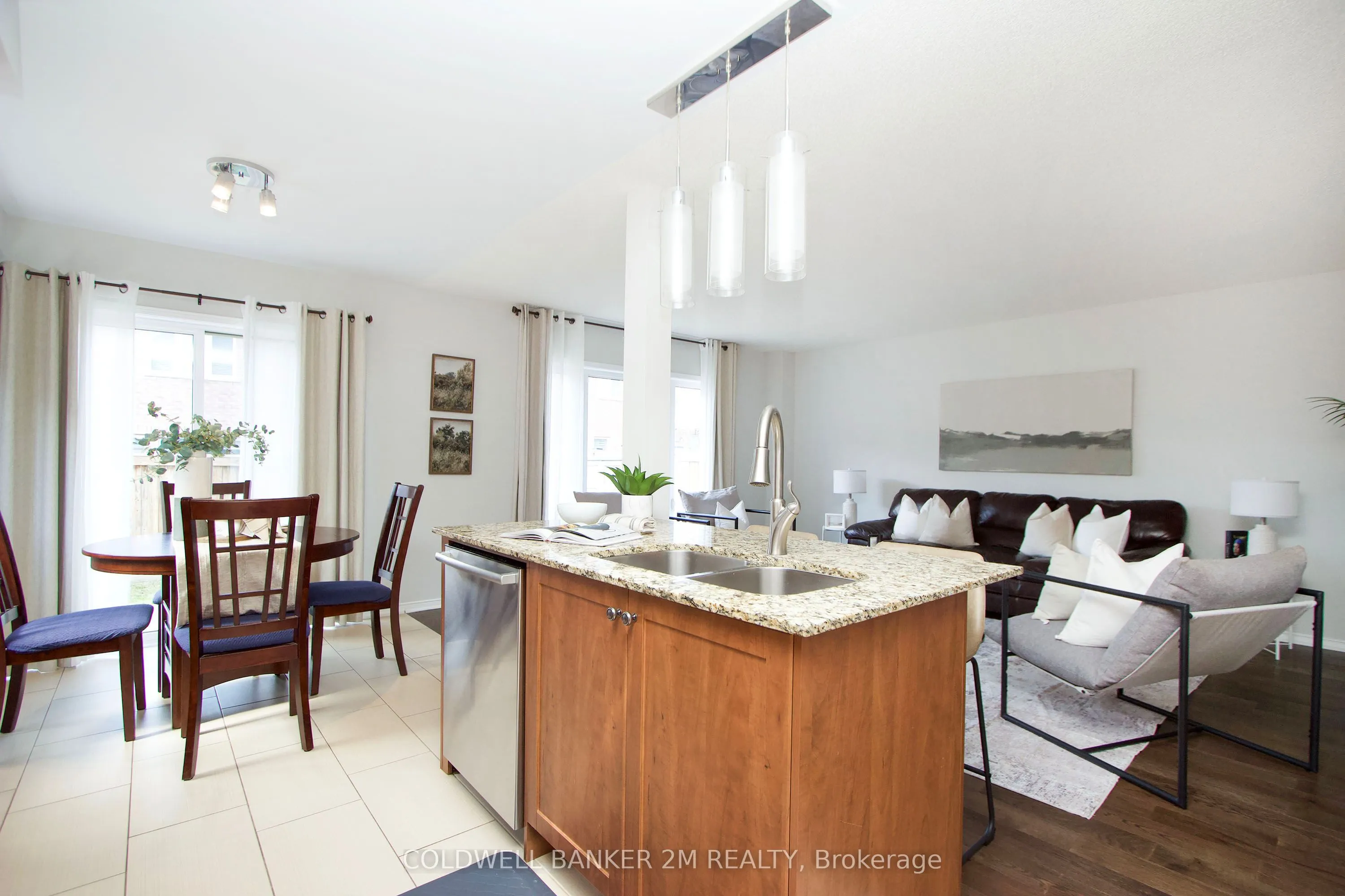 2 Hornett Way