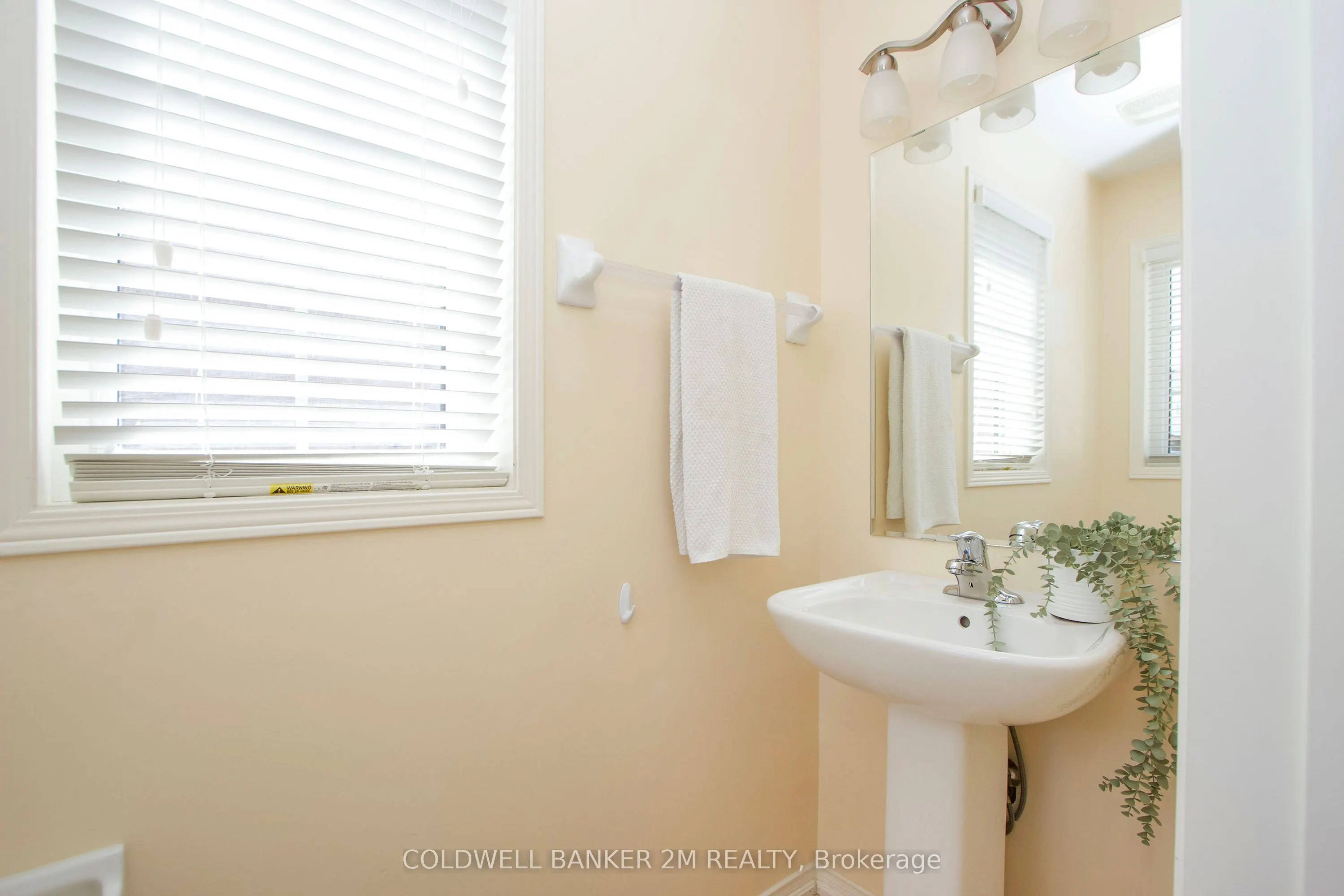 2 Hornett Way
