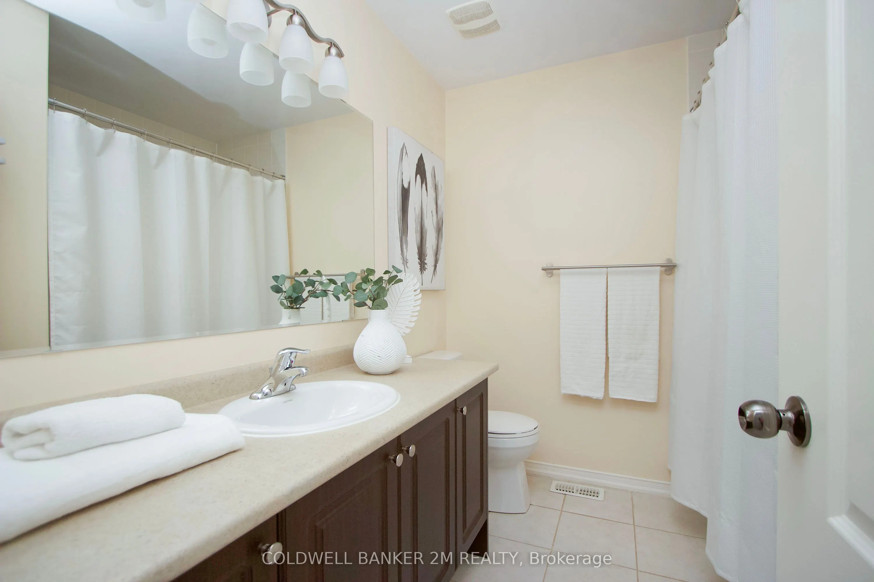 2 Hornett Way