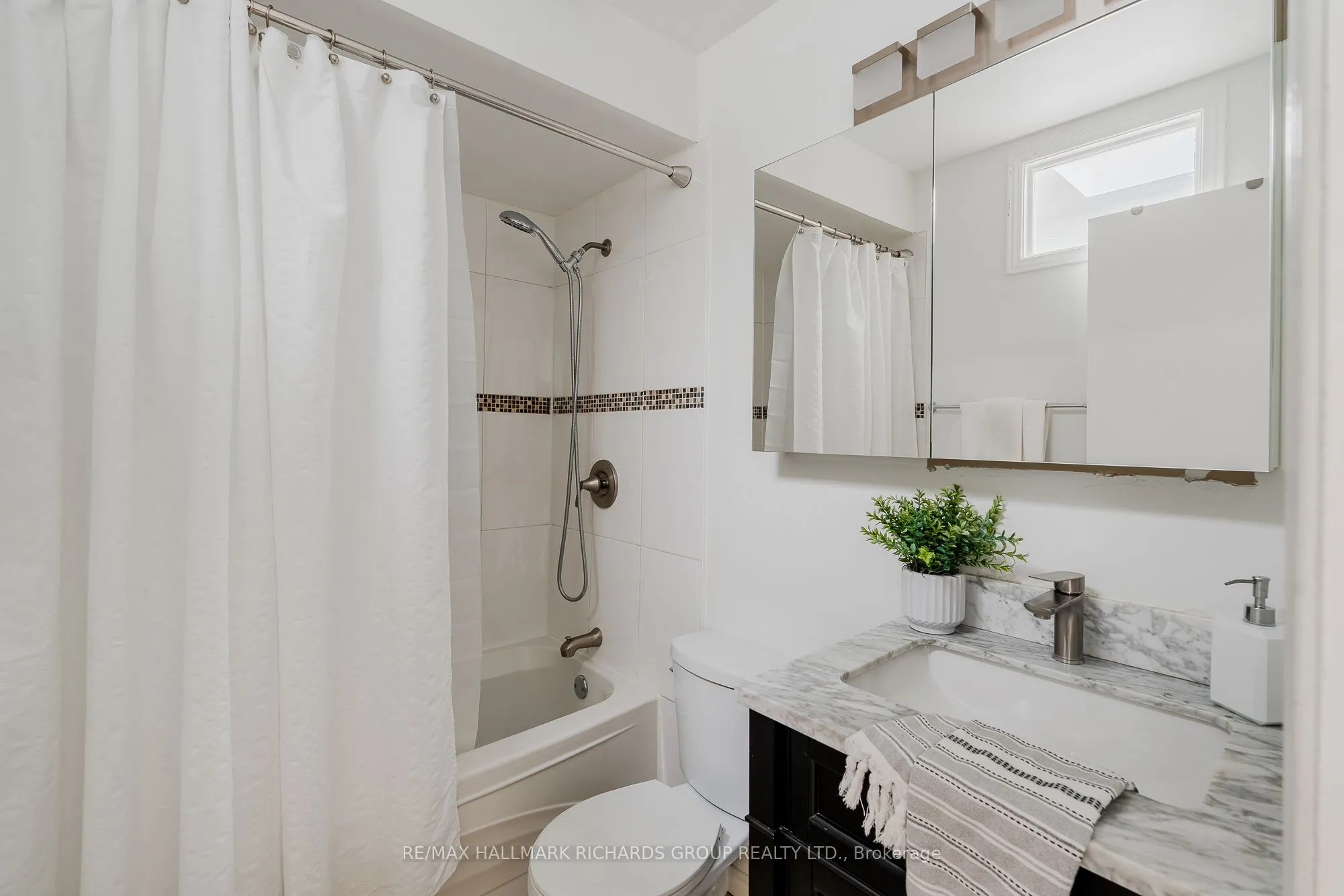 10 Buller Avenue, #TH11