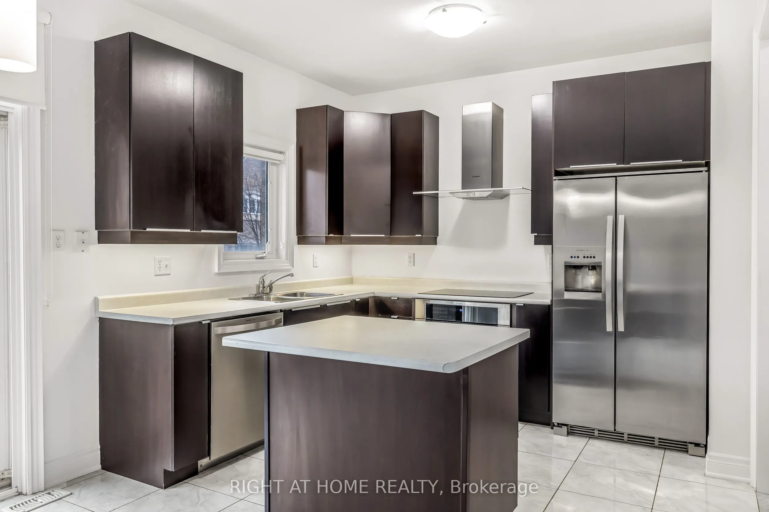 5 Oswell Drive, #Main
