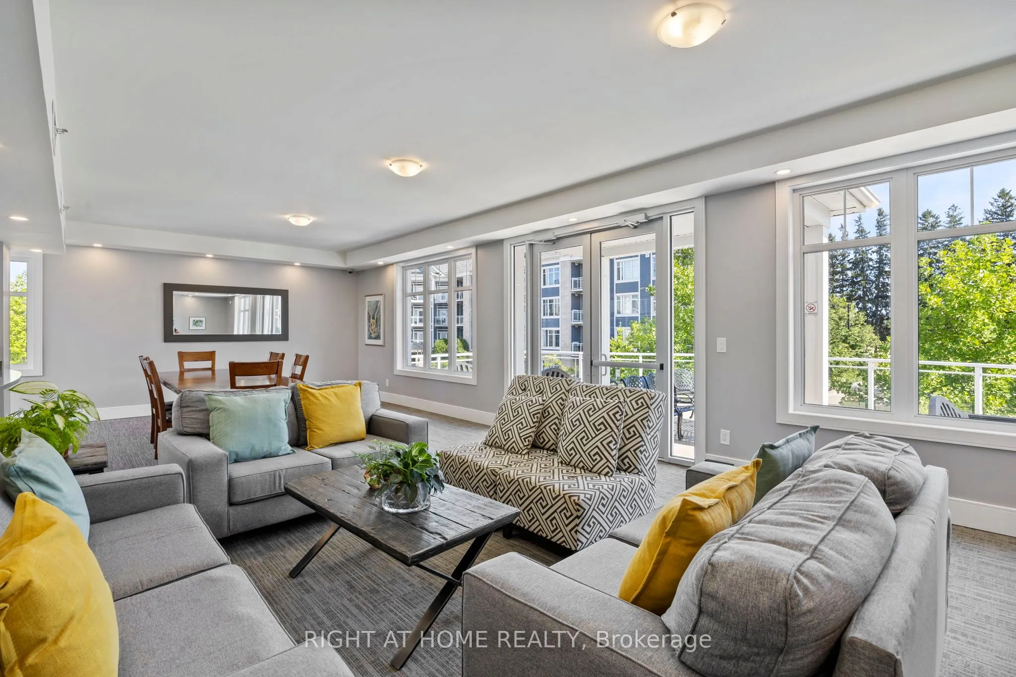 680 Gordon Street, #412