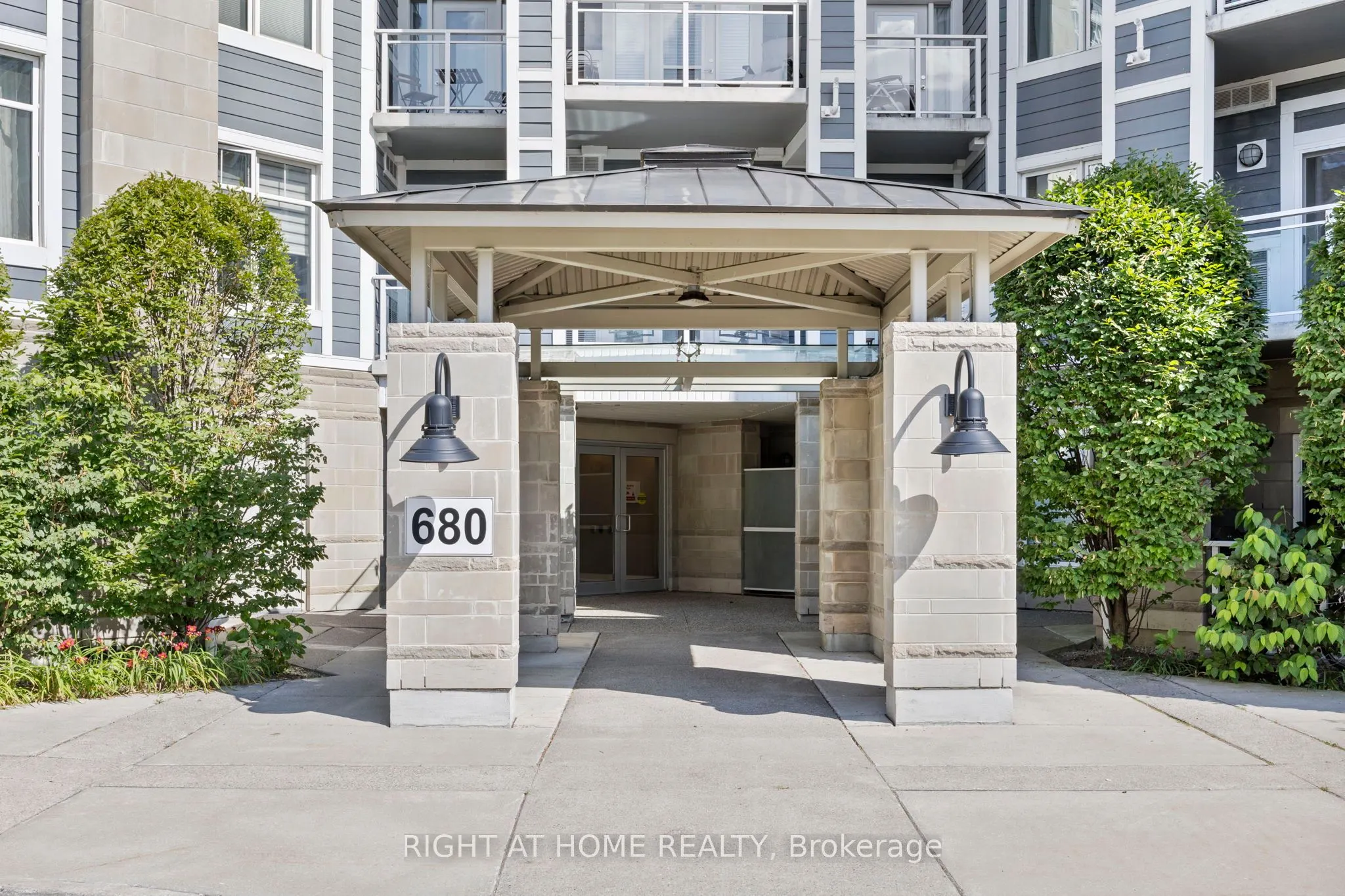 680 Gordon Street, #412