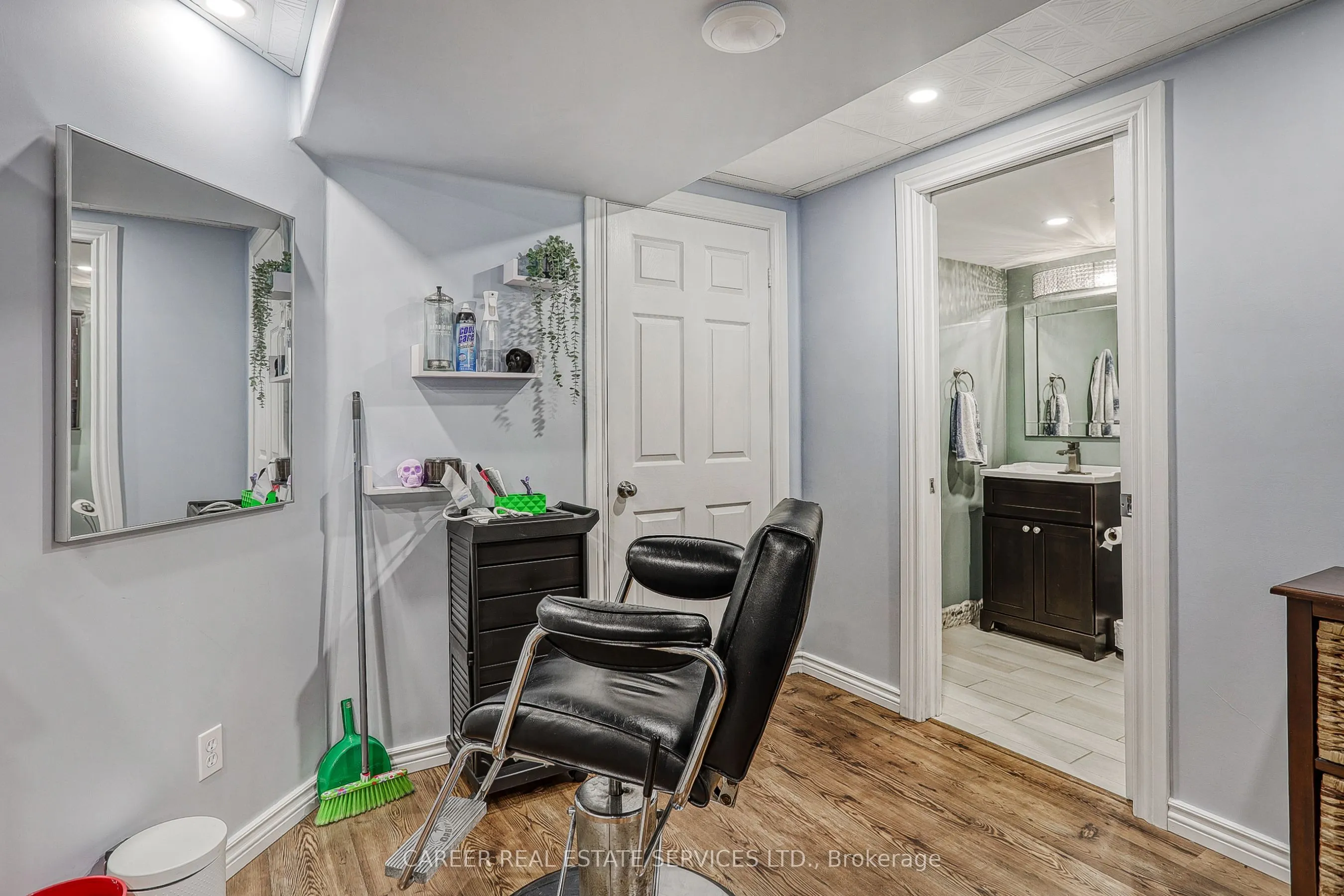 1091 Trail Valley Drive