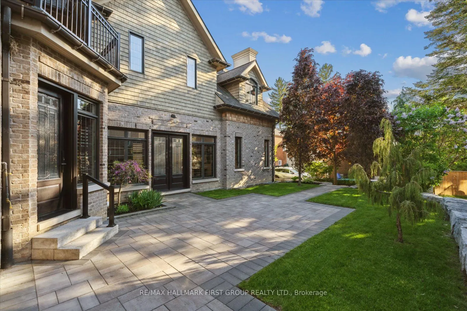 134 Front Street E