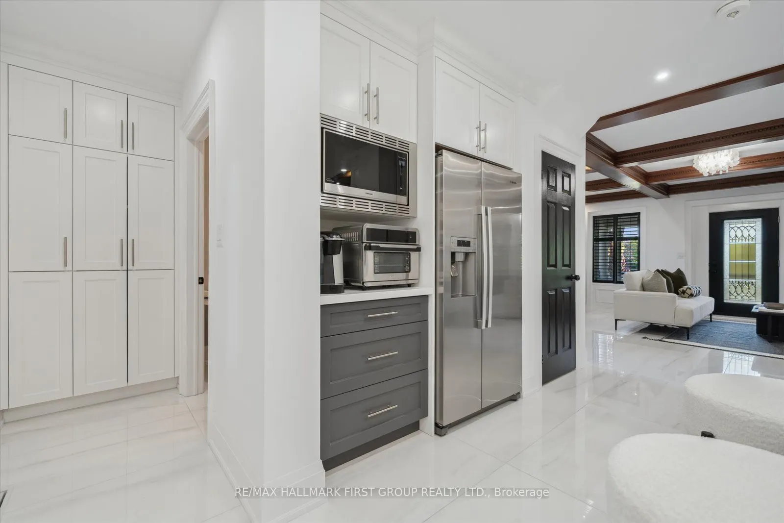 134 Front Street E