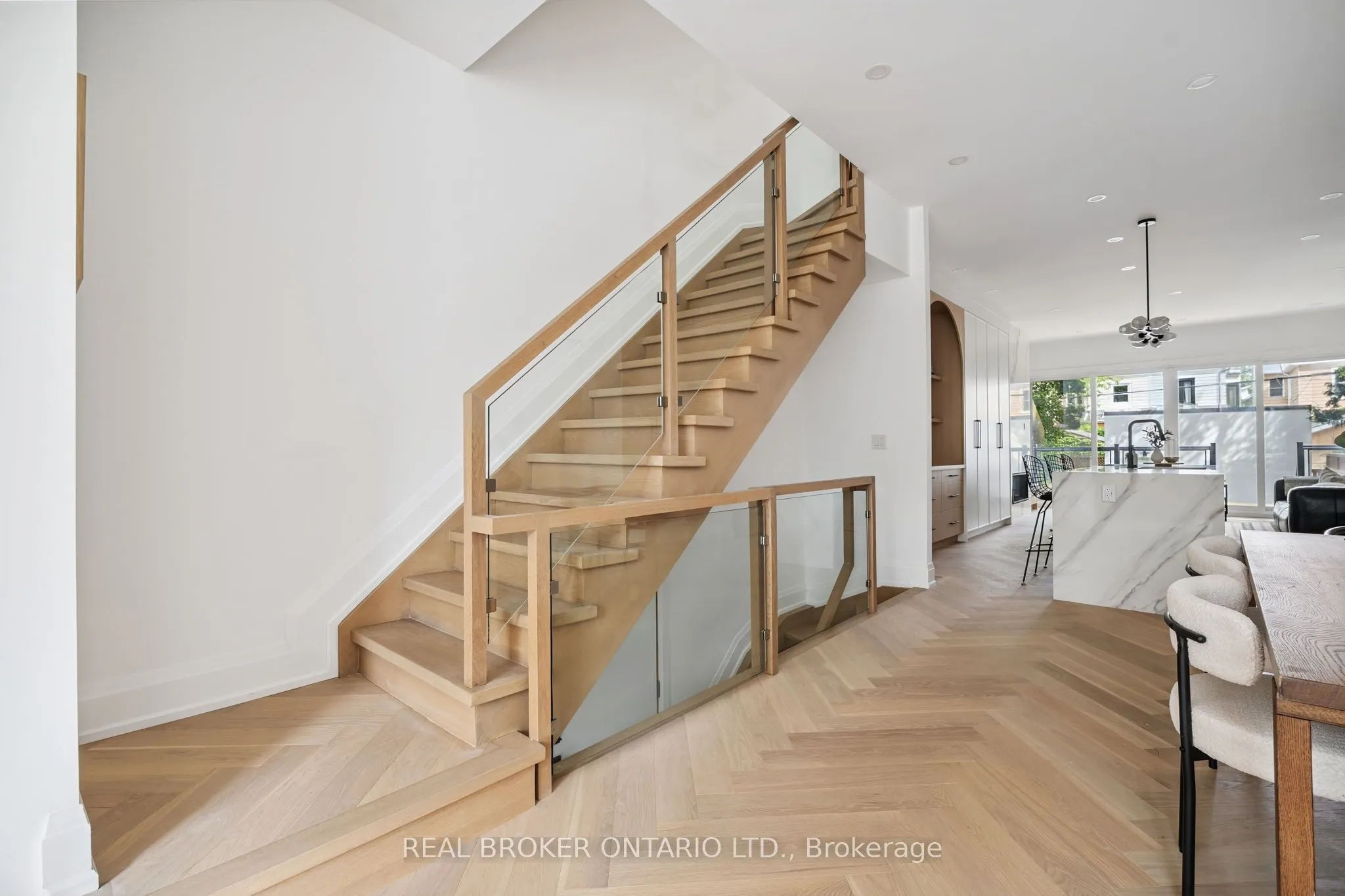 98 Hogarth Avenue