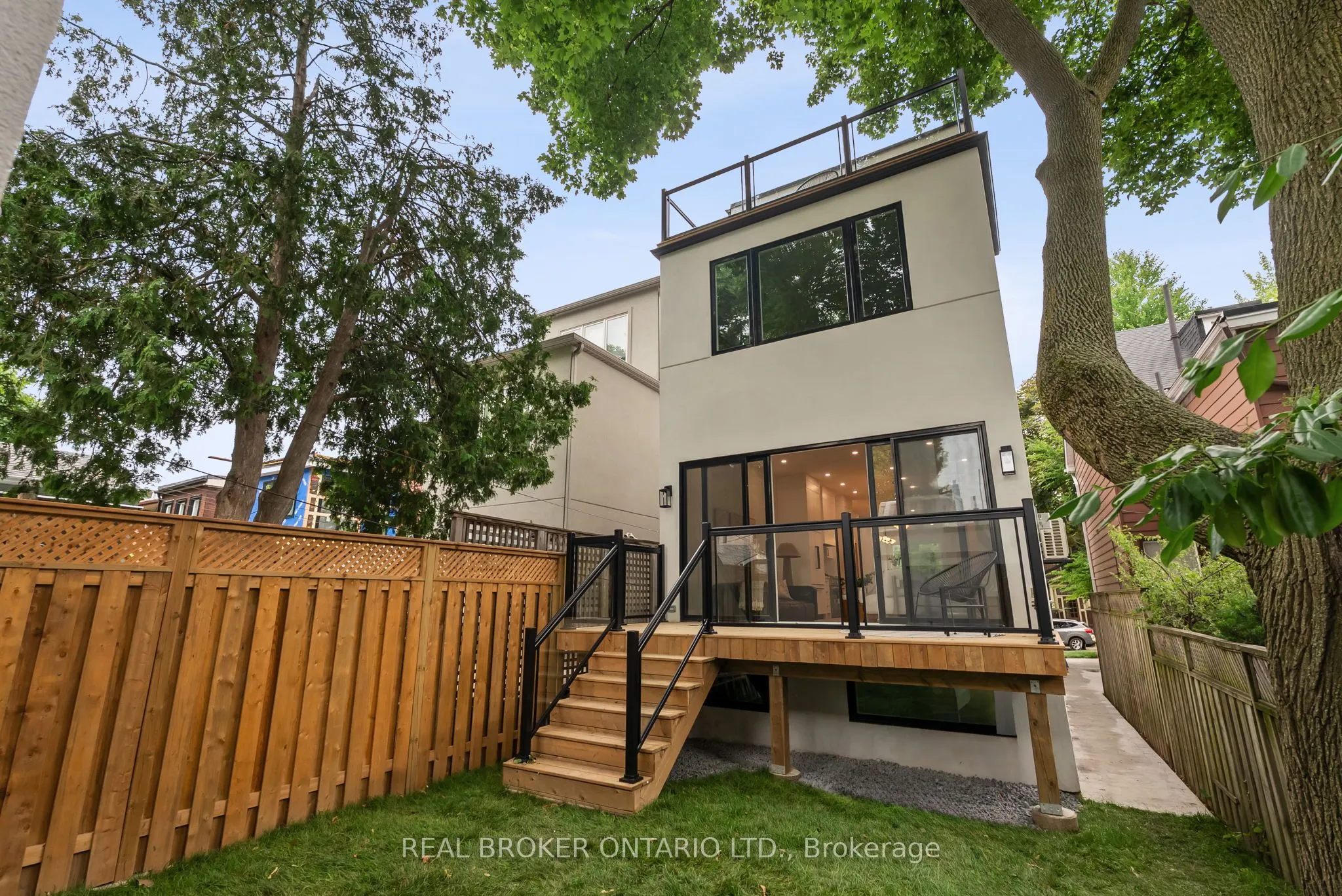 98 Hogarth Avenue