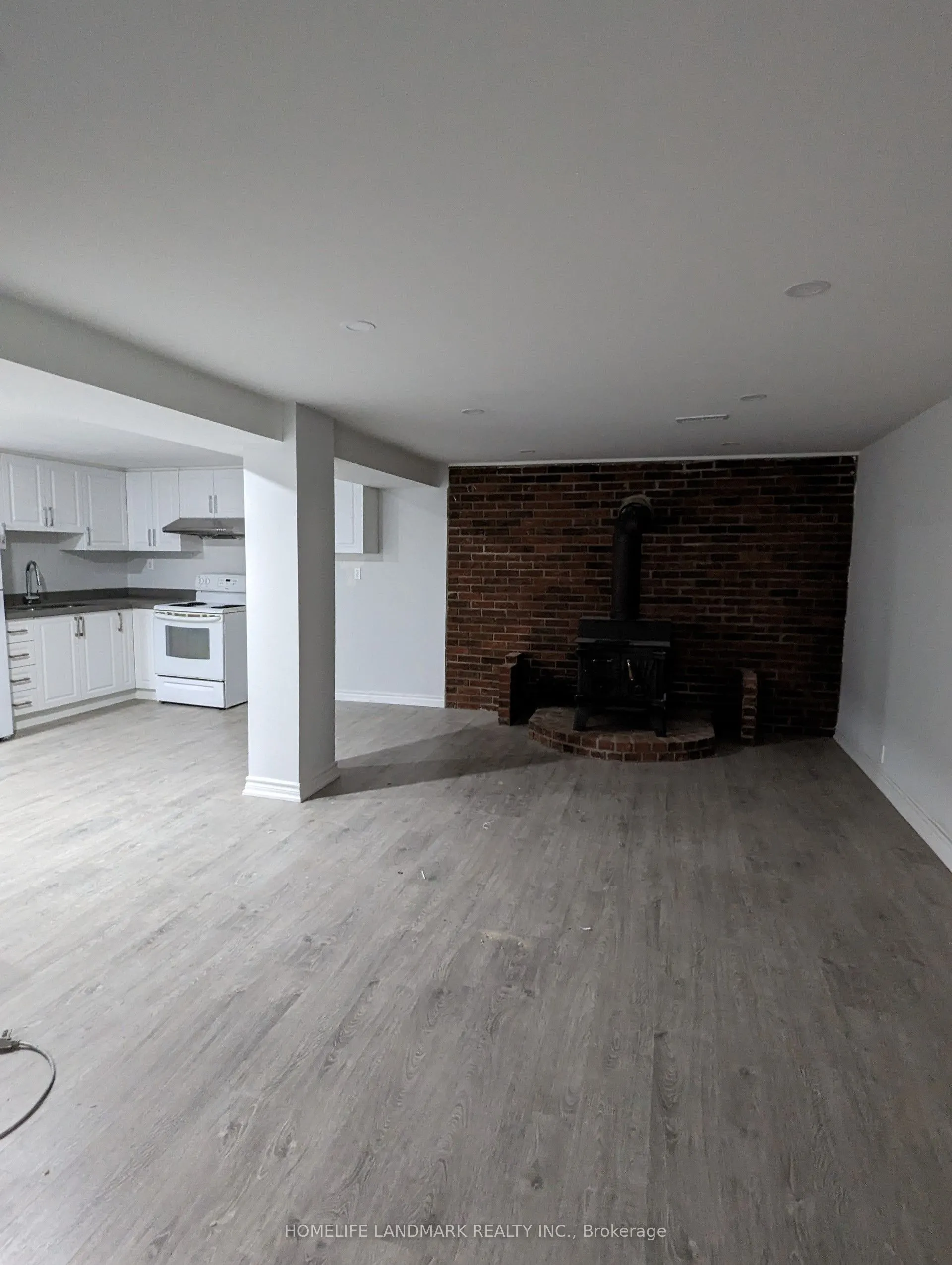 168 Lynnbrook (Lower Level) Drive