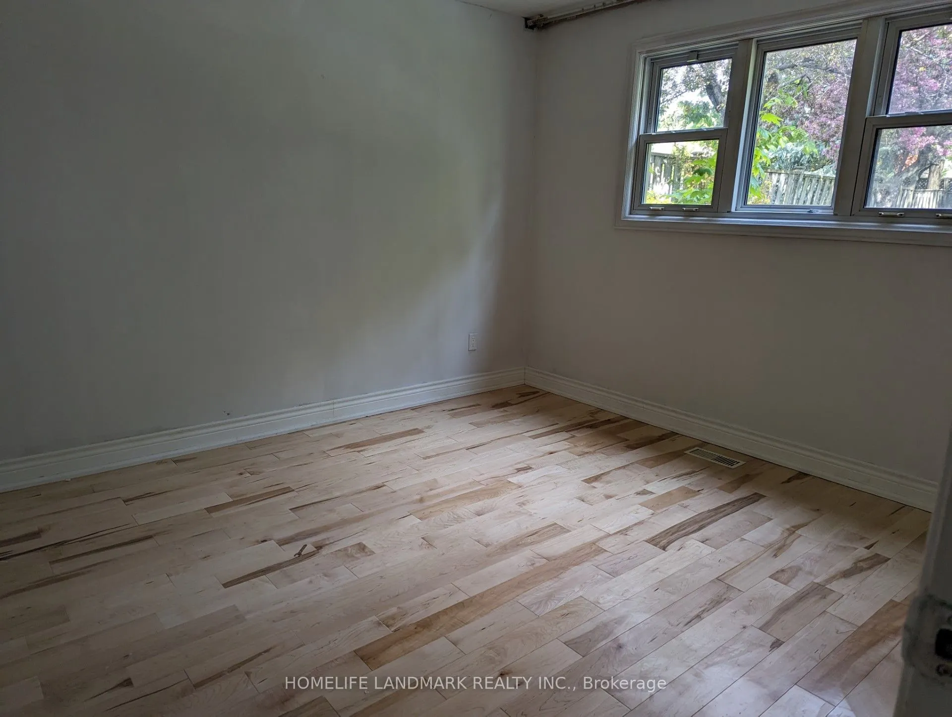 168 Lynnbrook (Lower Level) Drive