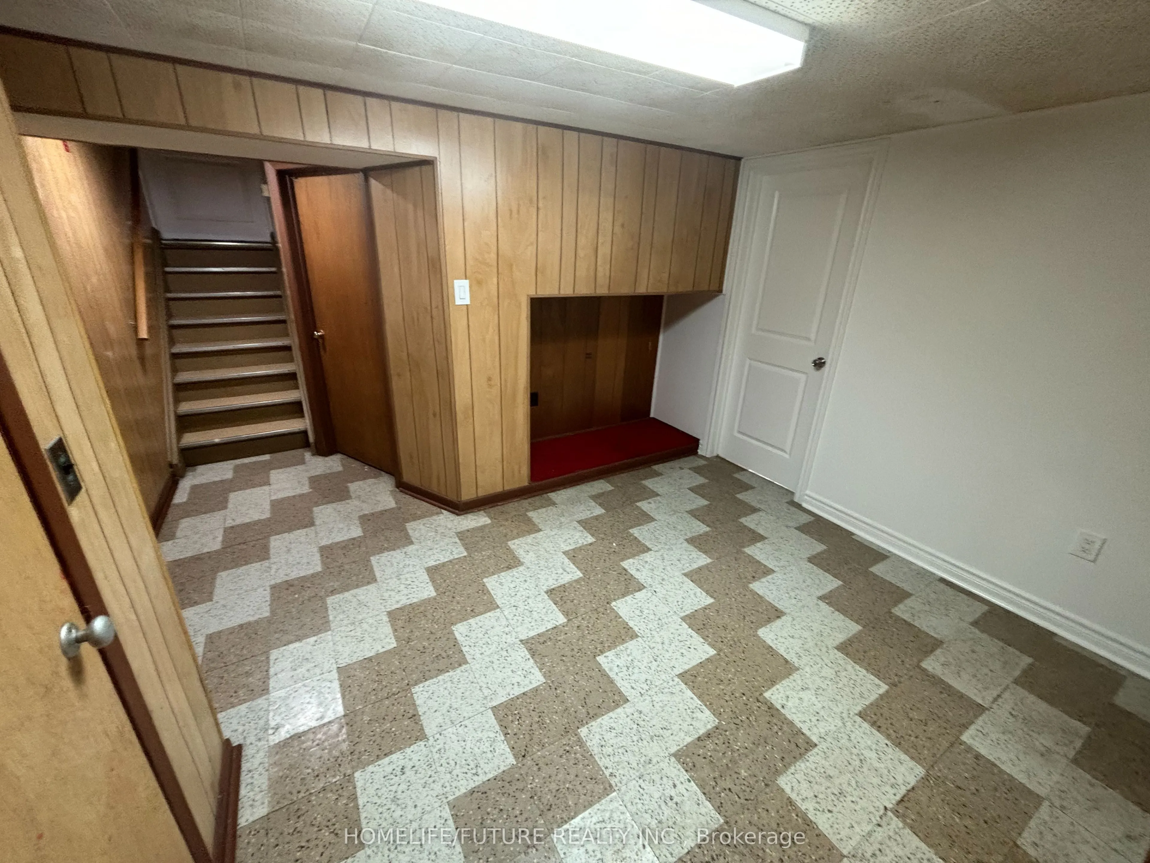 87 Pandora Circle