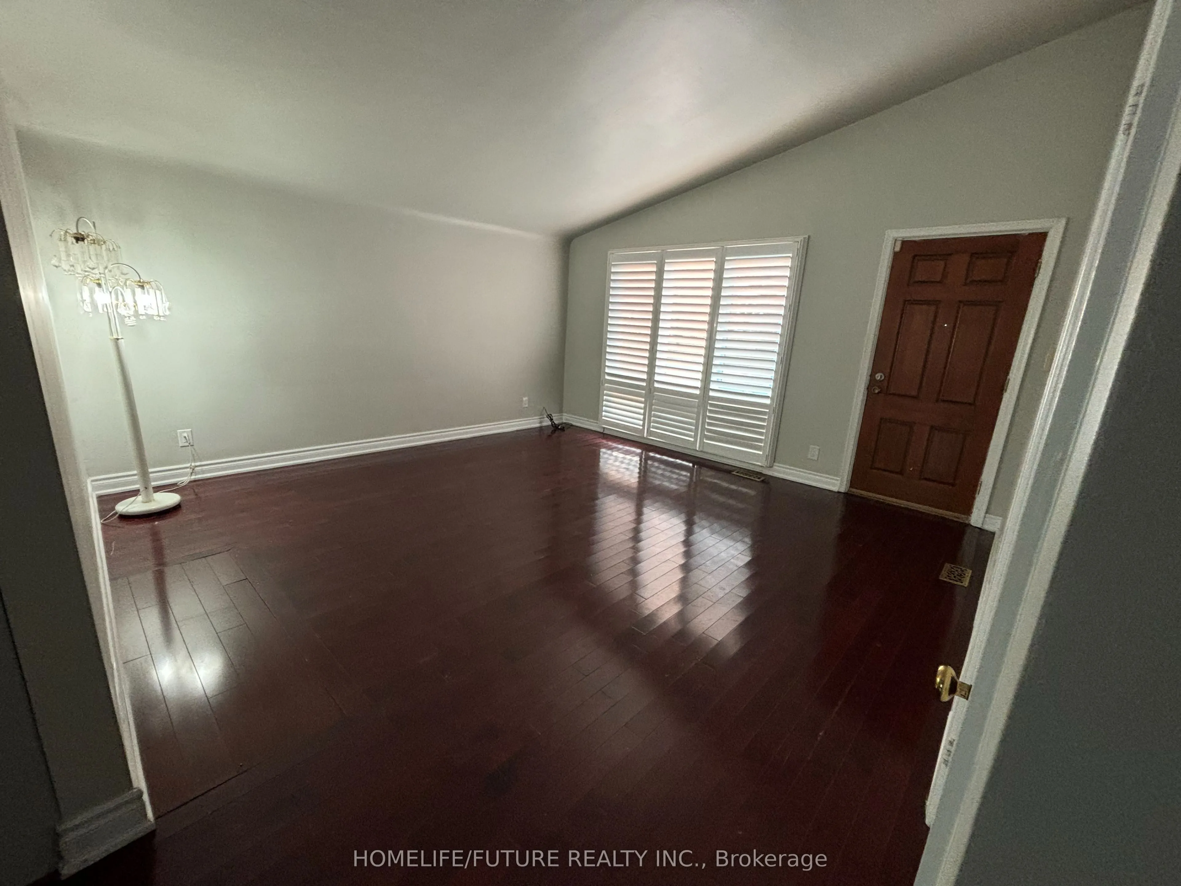 87 Pandora Circle