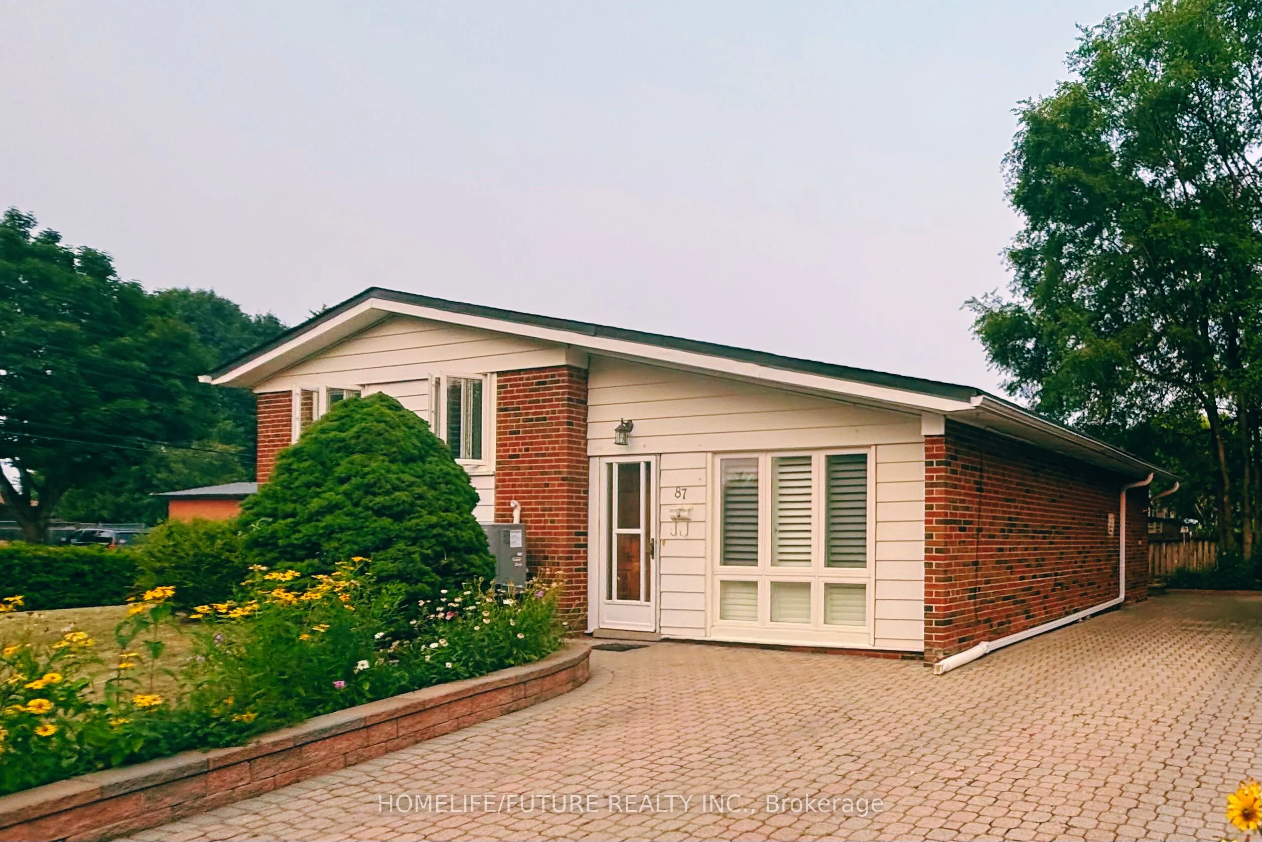 87 Pandora Circle