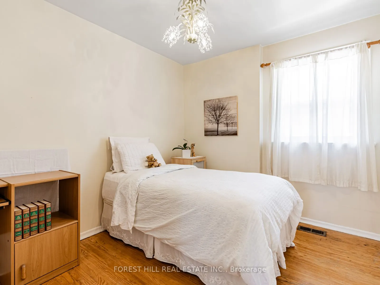 27 Fitzgibbon Avenue