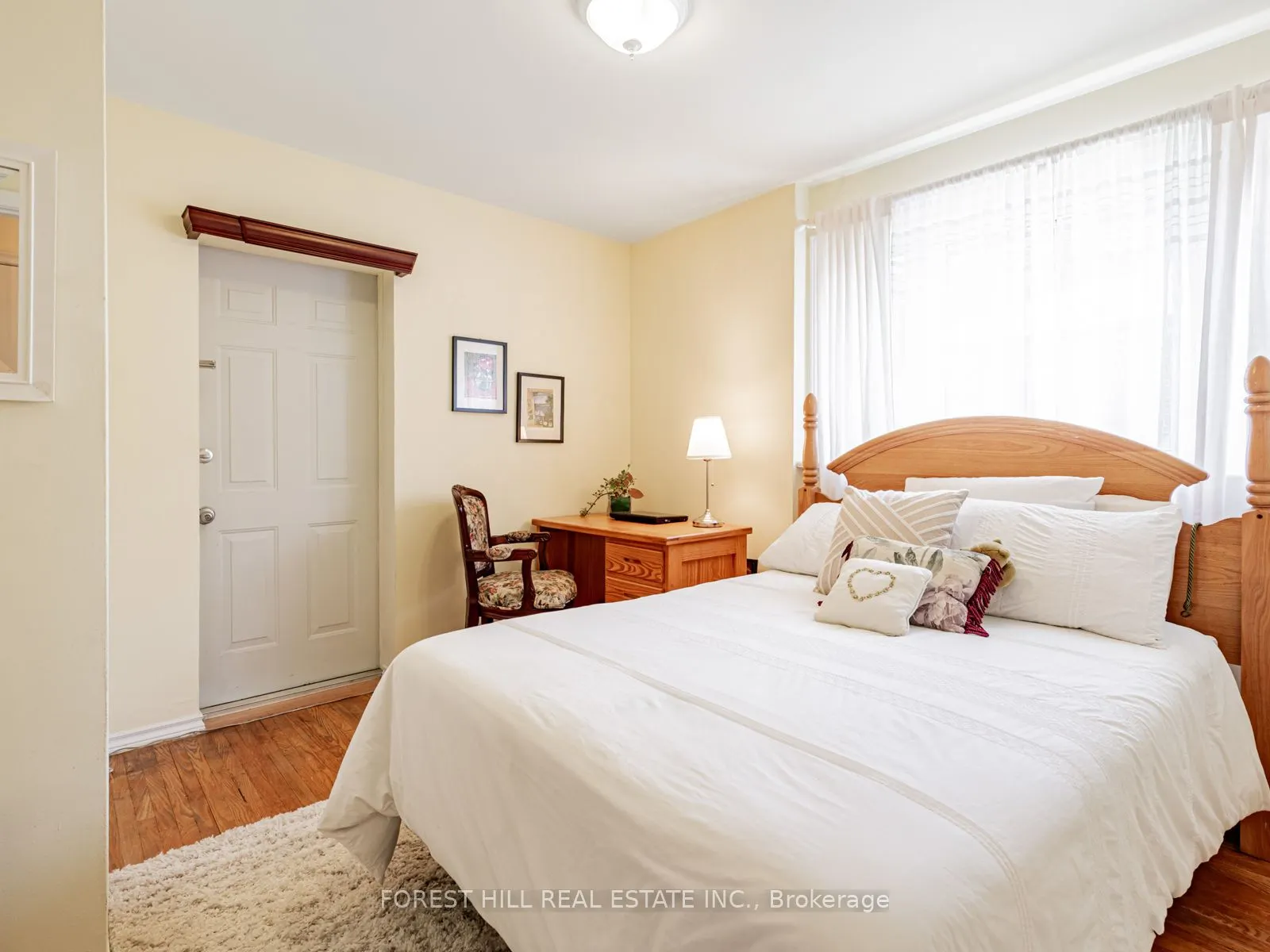 27 Fitzgibbon Avenue