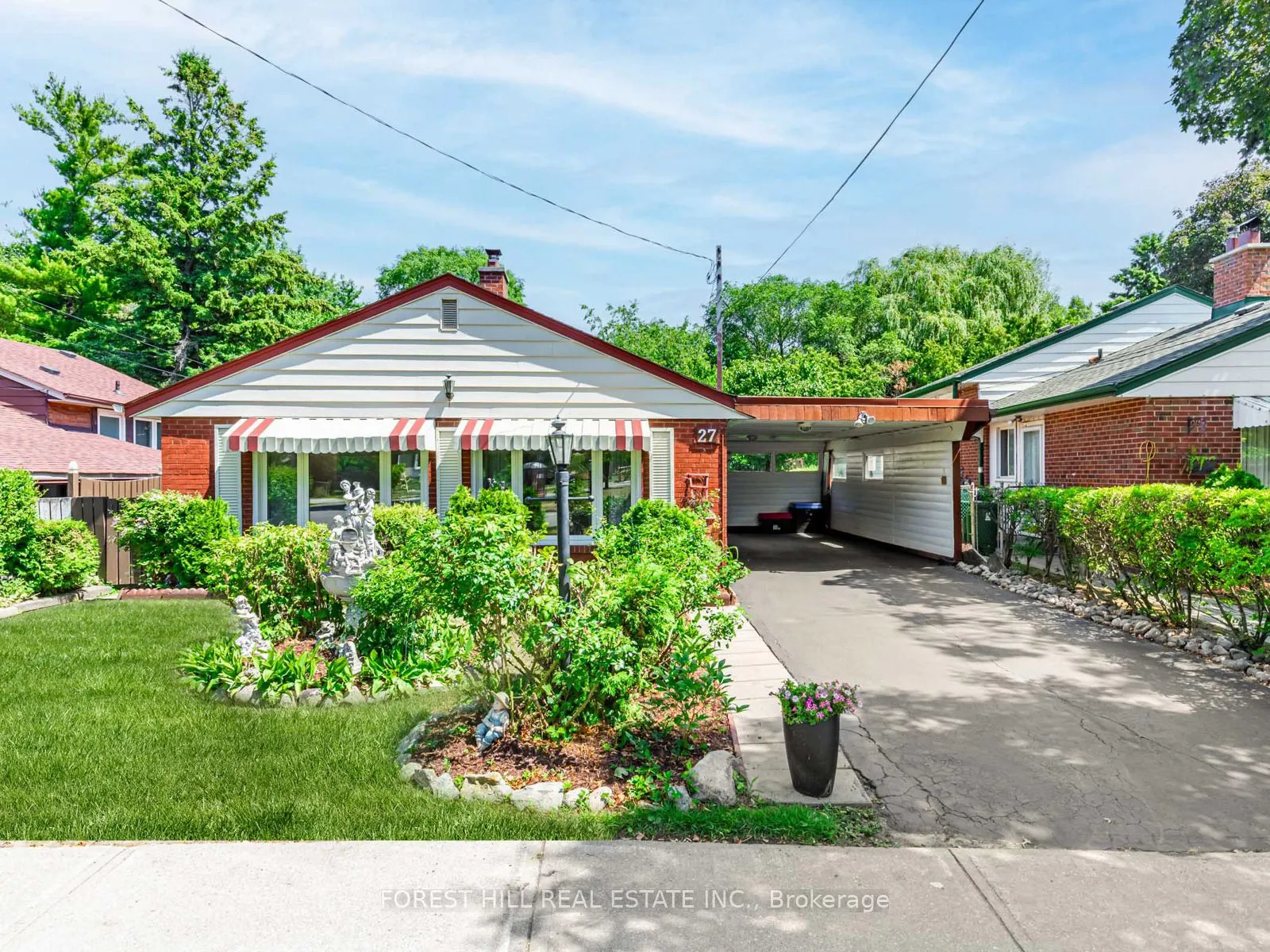 27 Fitzgibbon Avenue