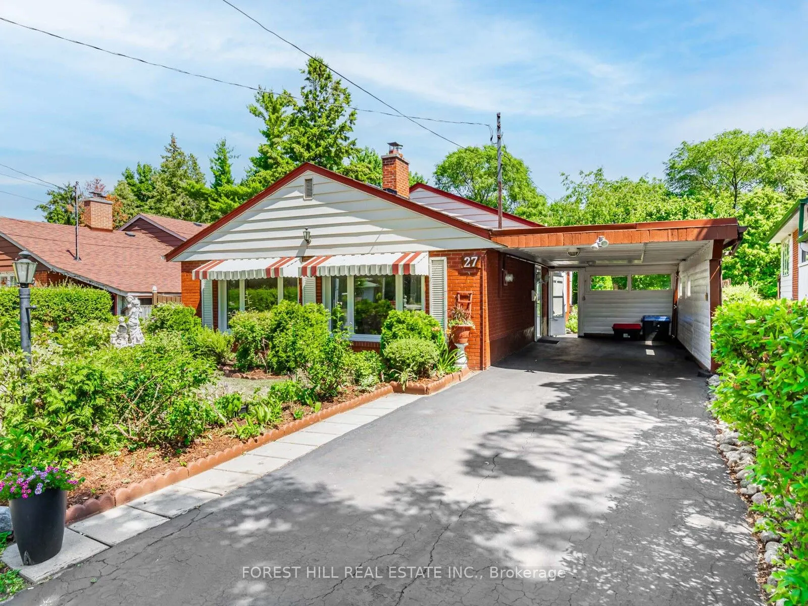 27 Fitzgibbon Avenue