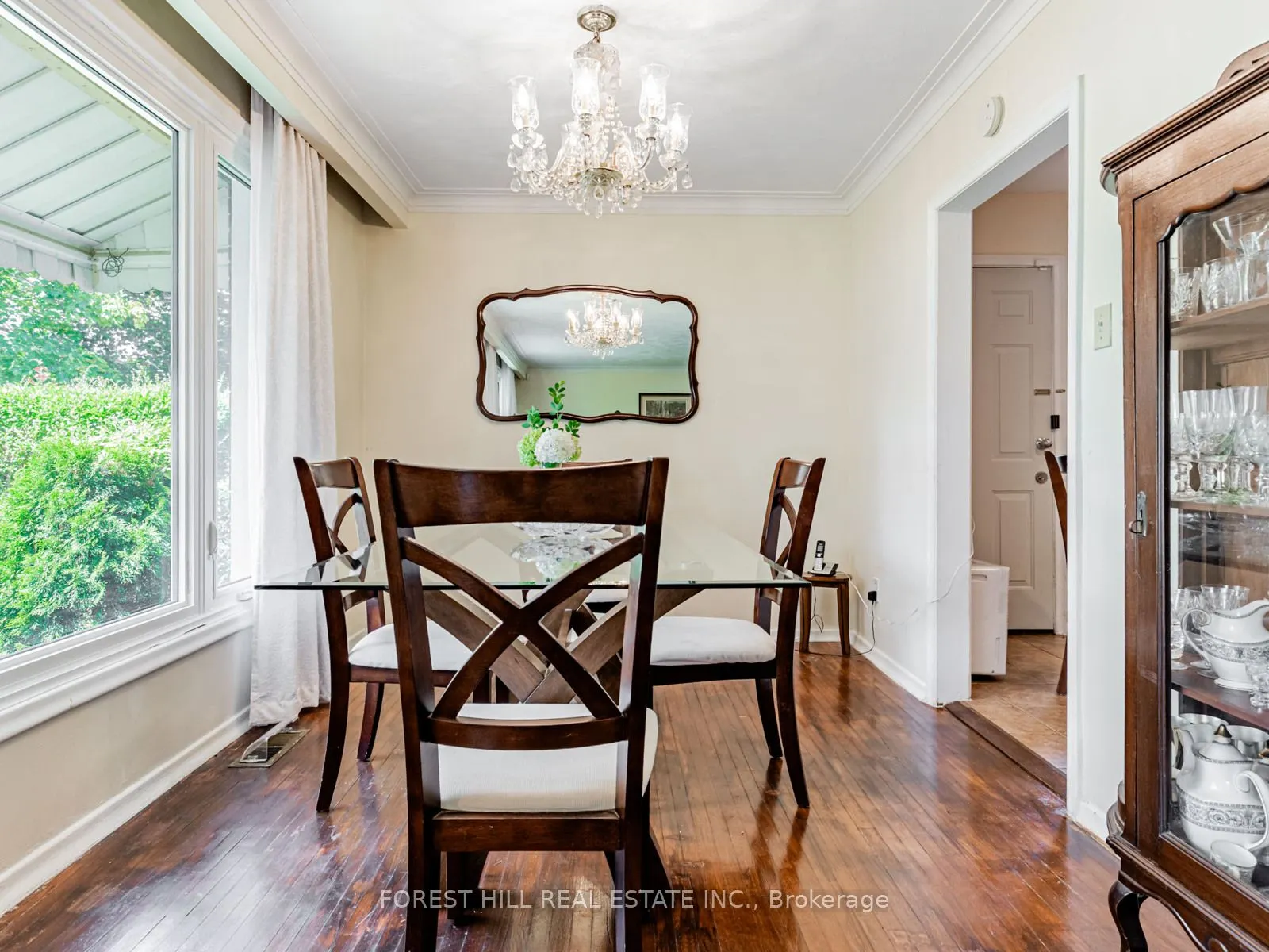 27 Fitzgibbon Avenue