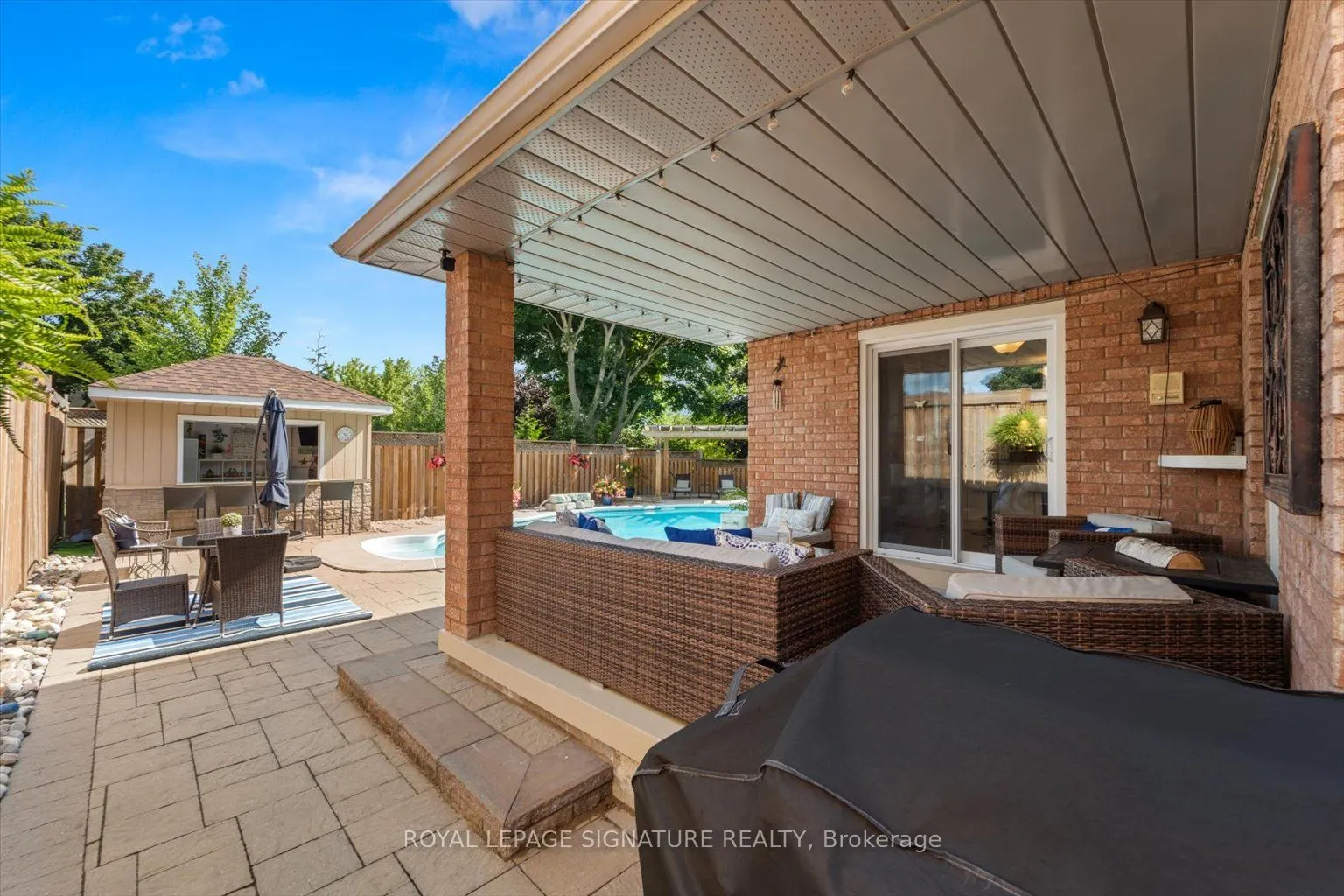6 Mapleglen Court