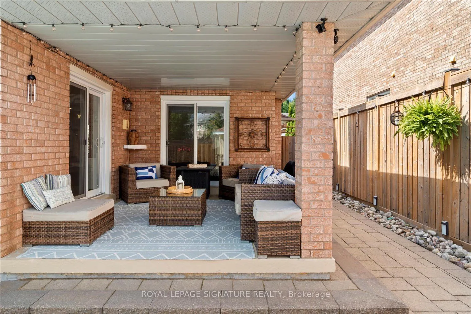 6 Mapleglen Court