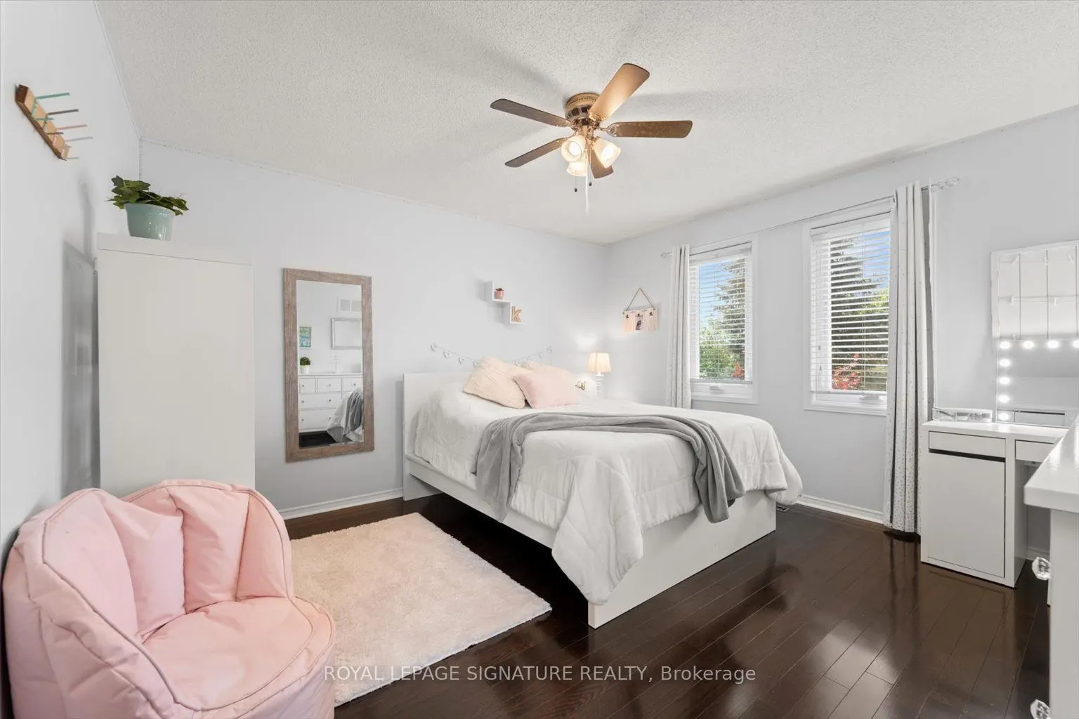 6 Mapleglen Court