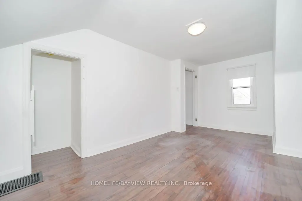 187 Park Road S