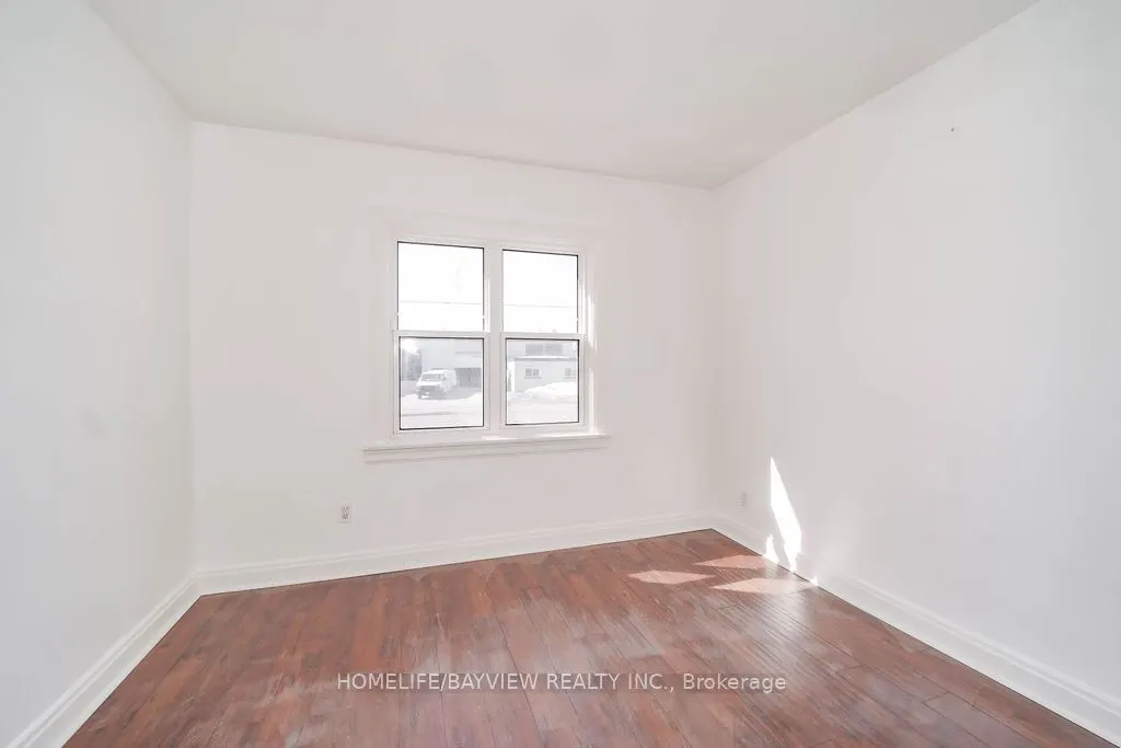 187 Park Road S