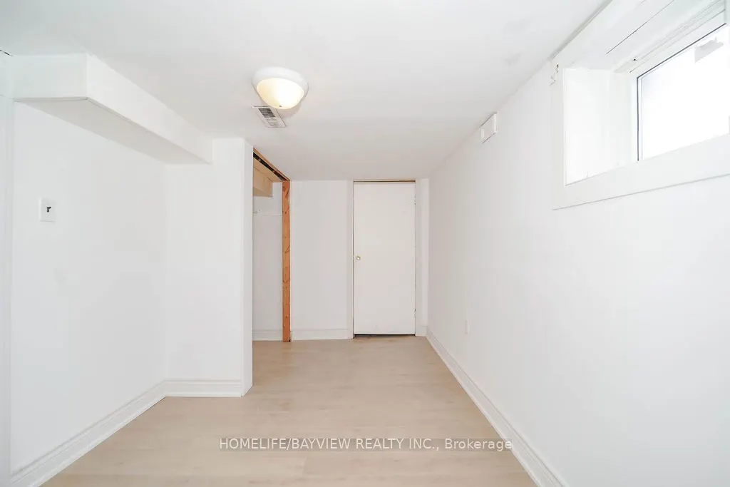 187 Park Road S
