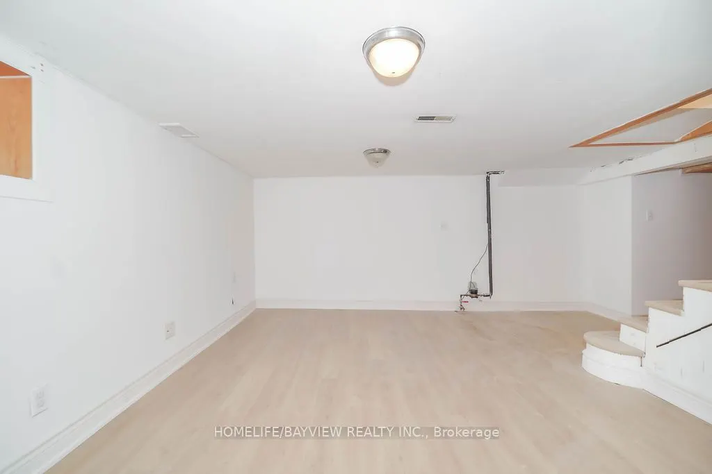 187 Park Road S