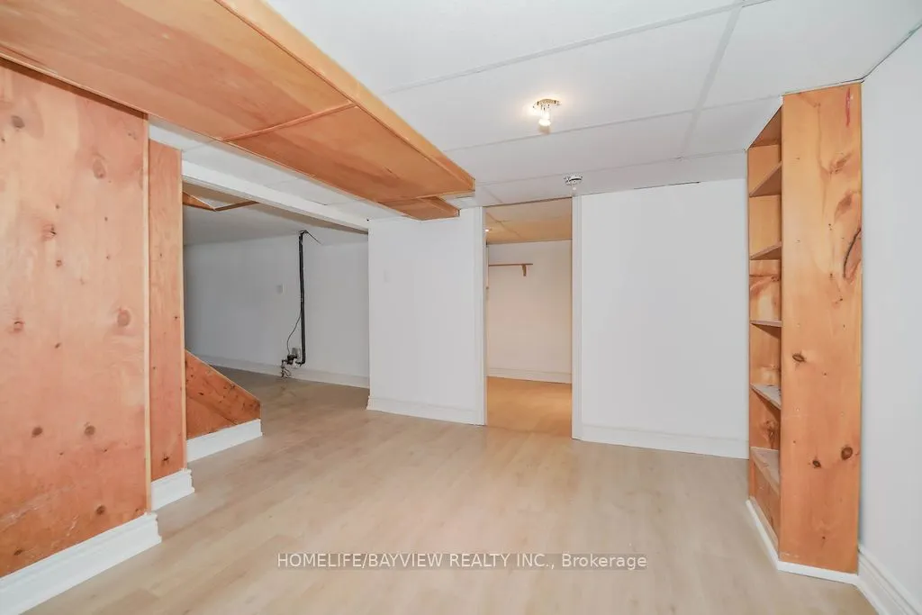 187 Park Road S