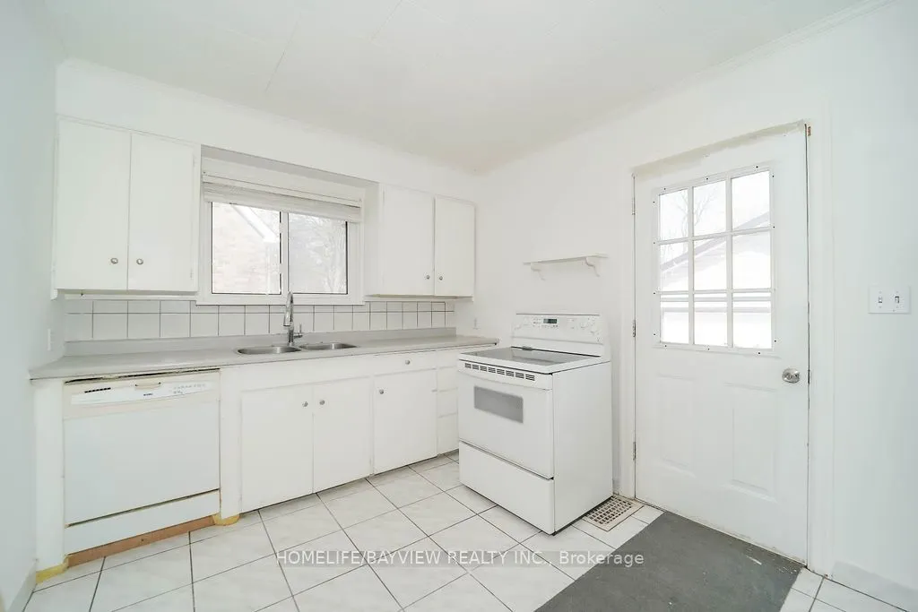 187 Park Road S