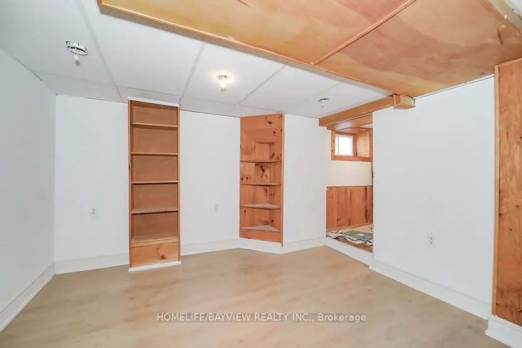 187 Park Road S