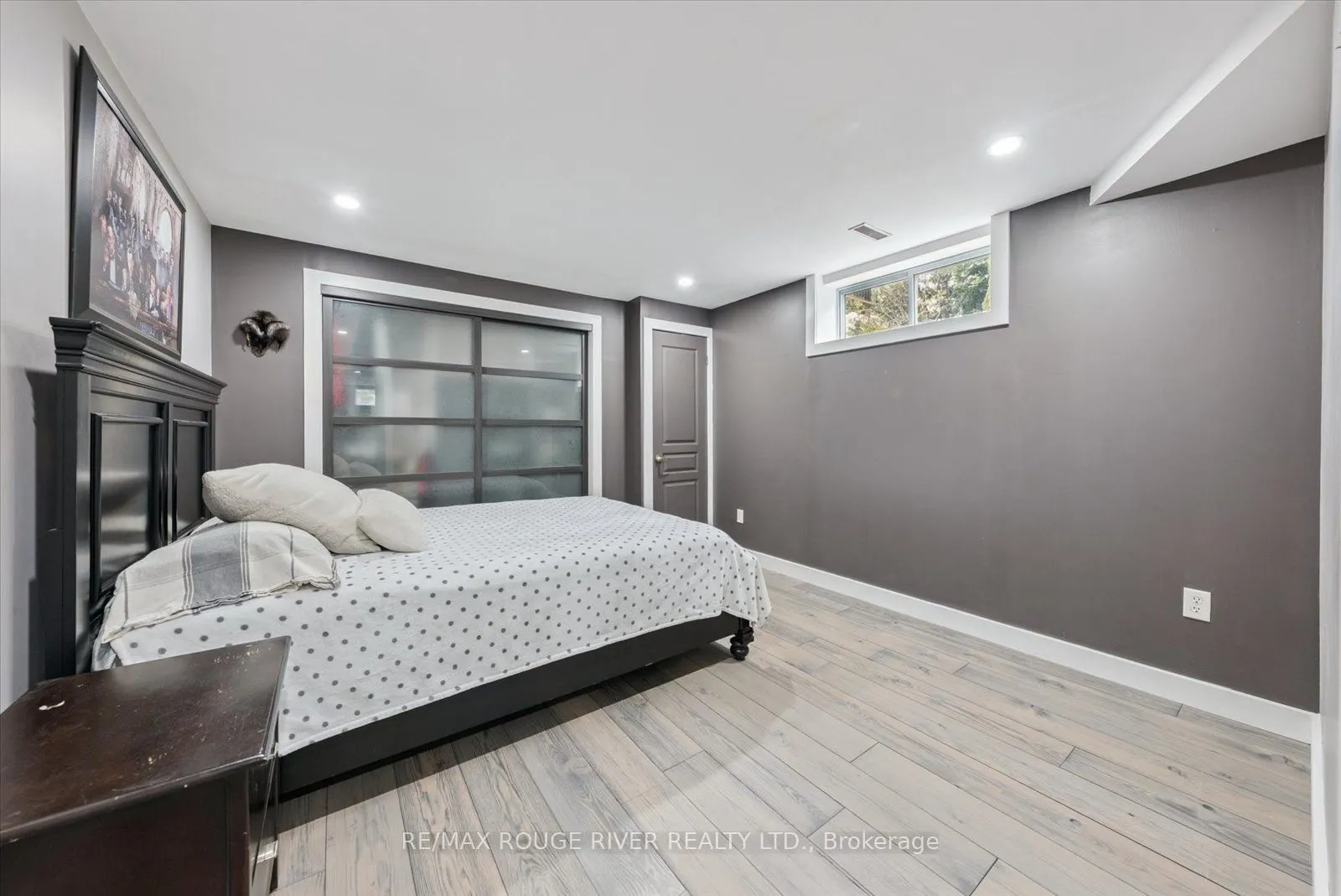 4588 Paynes Crescent