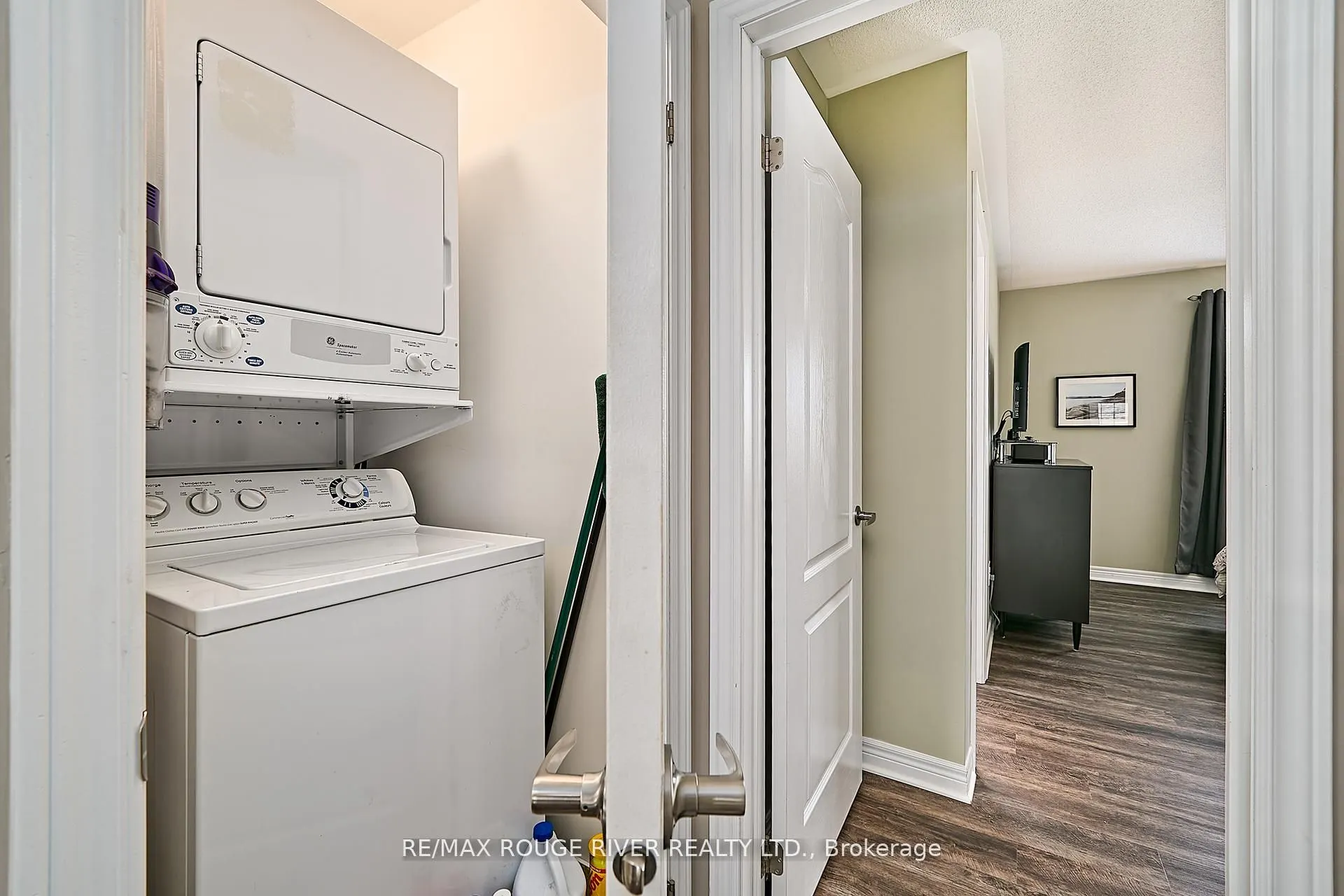 26 Lander Crescent