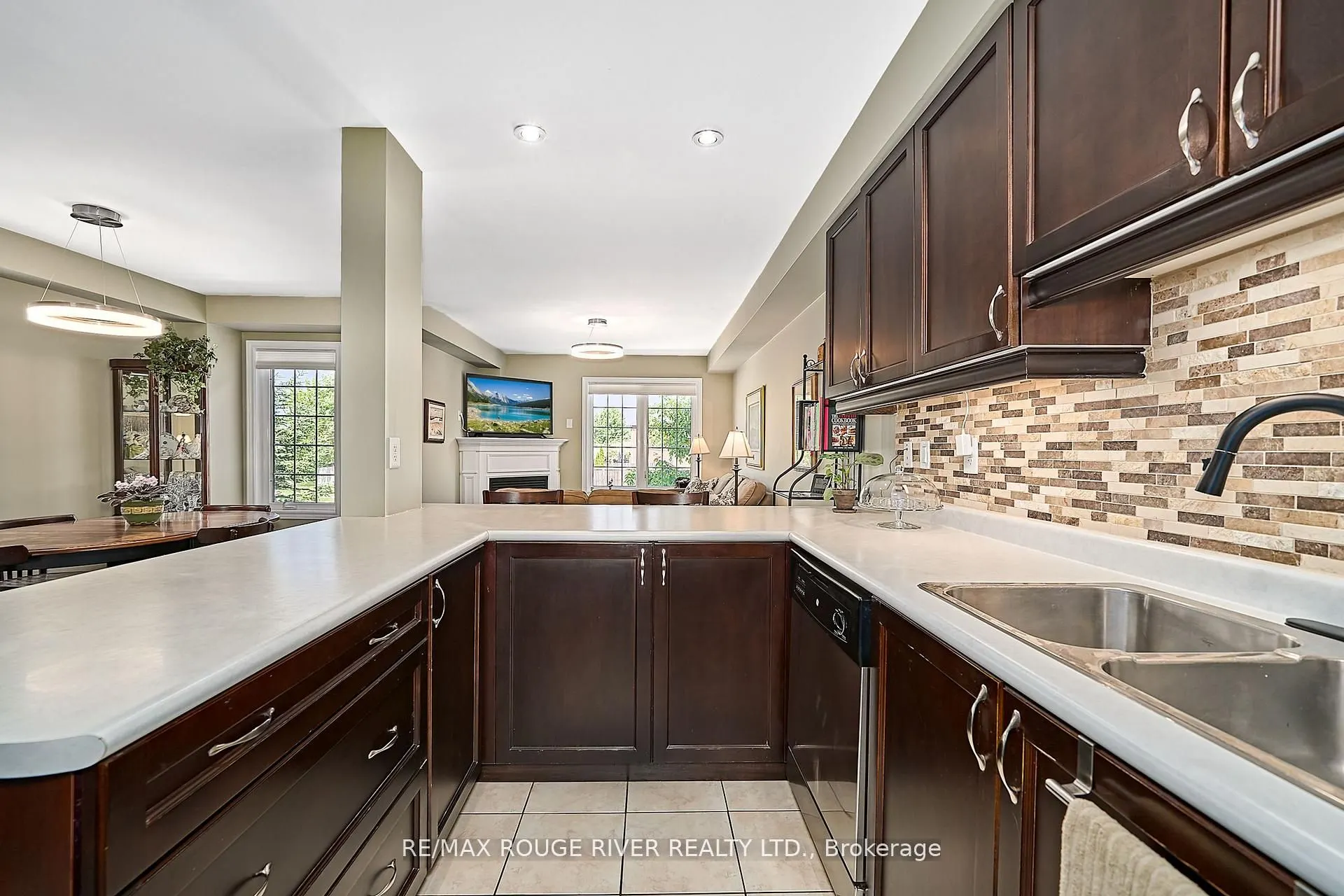 26 Lander Crescent
