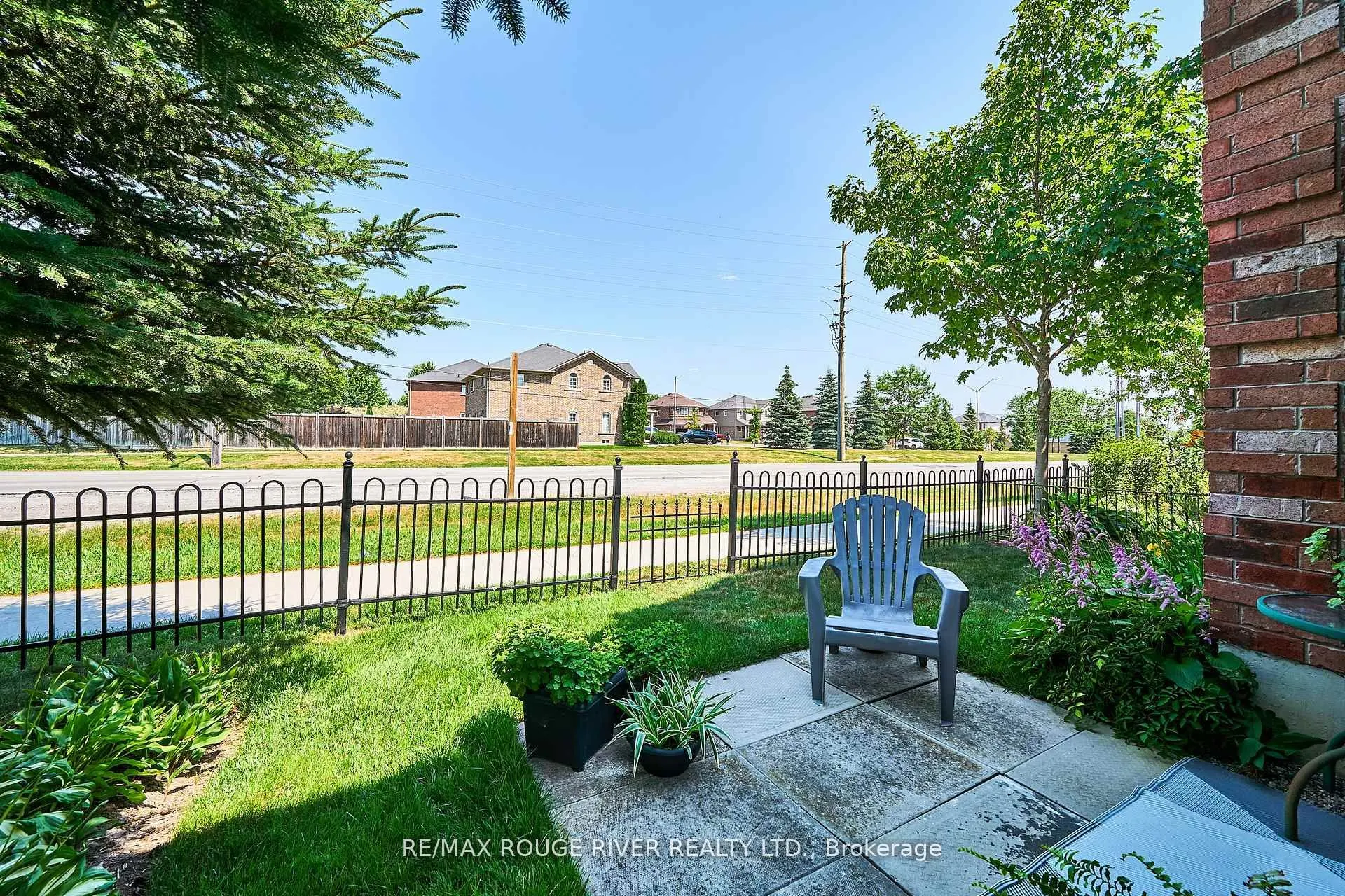 26 Lander Crescent